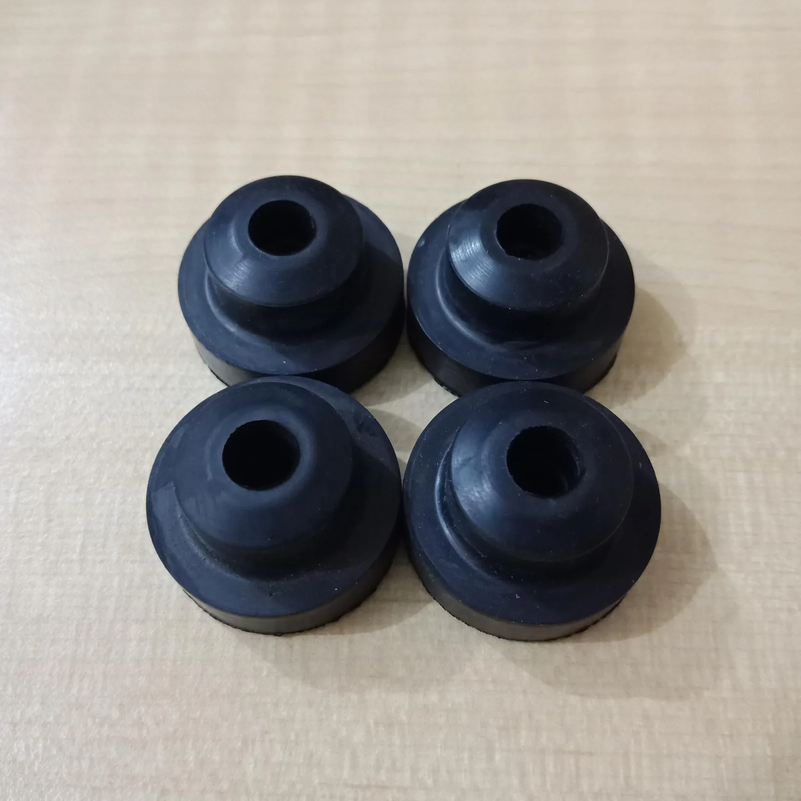 Karet Condensor Atas Dan BAwah Honda Brio Genuine!!