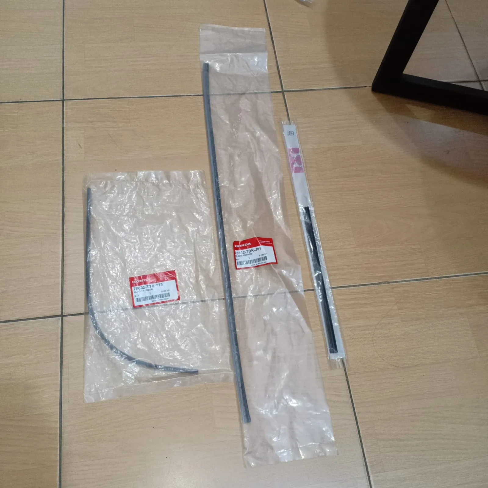 Karet Wiper HRV Depan Belakang HRV 2015-2020 Genuine!!