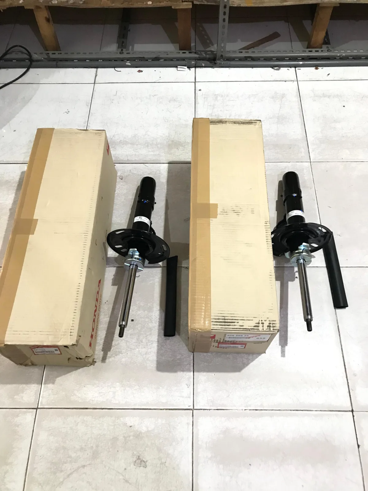 Shock Breaker Depan Shock Depan Honda ACCORD 2020 2021 2022 2023 Original