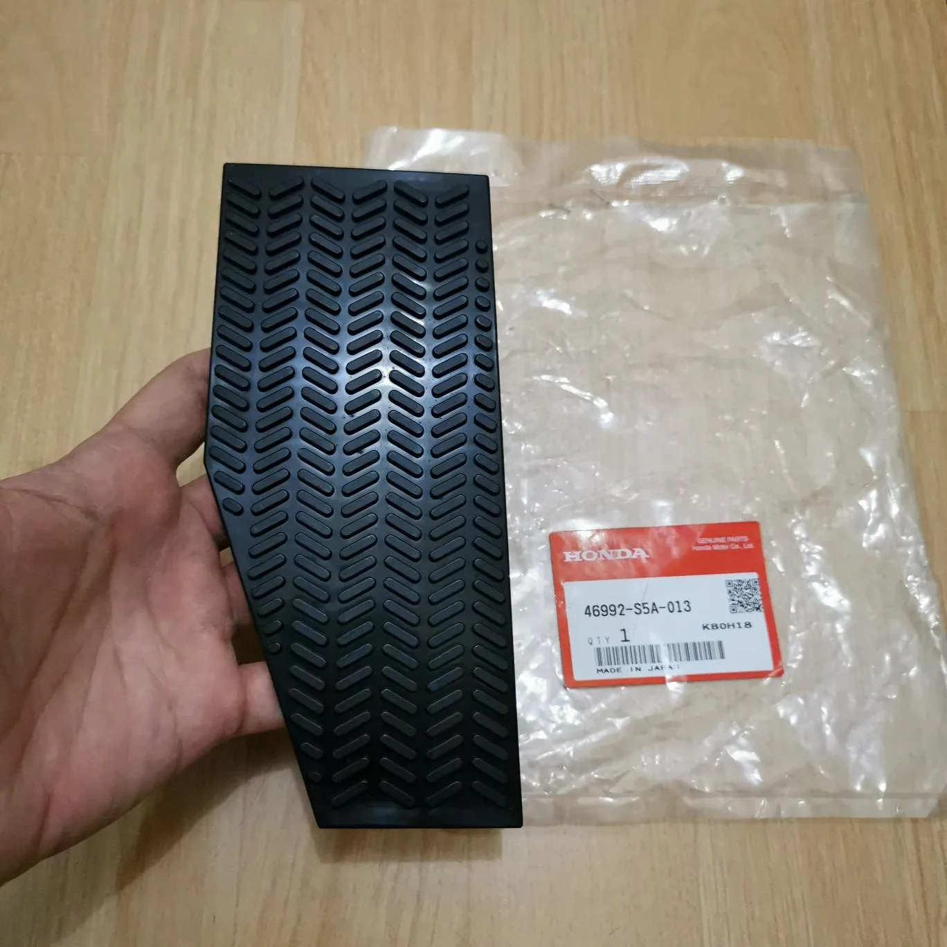 Karet Injekan Kaki Kiri CIVIC ES DAN CRV 2003-2005
