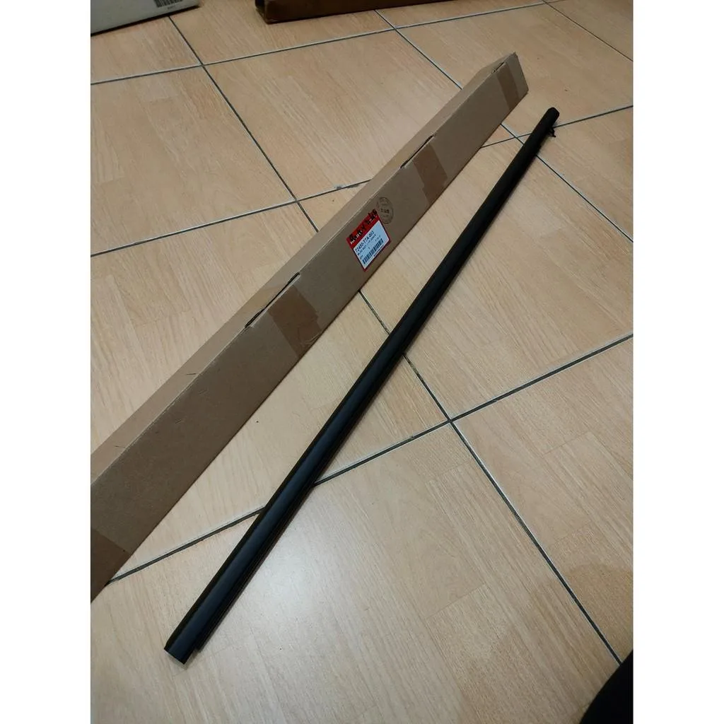 Pelipit Kaca Pintu Depan HRV 2015-2020 Genuine