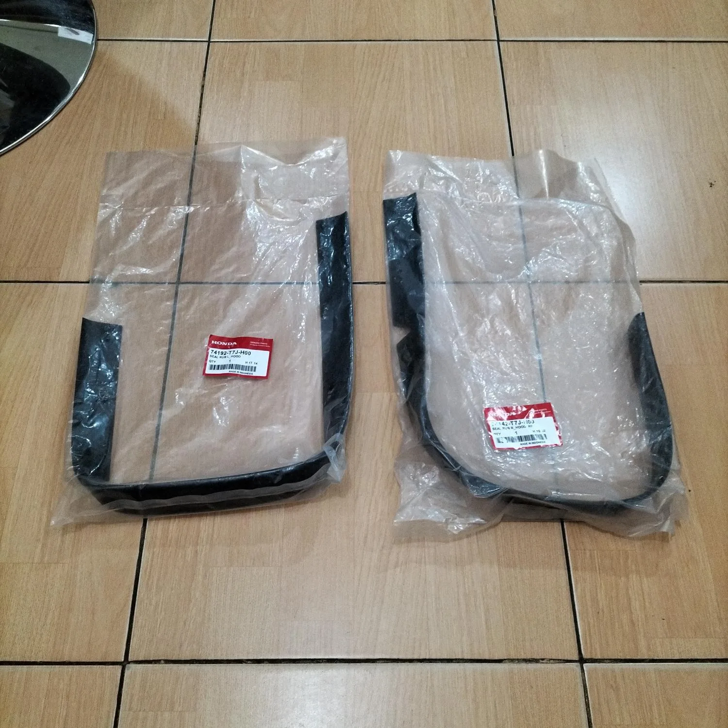 Karet Kap Mesin Bagian Samping HRV 2015 2016 2017 2018 2019 2020 2021up Original