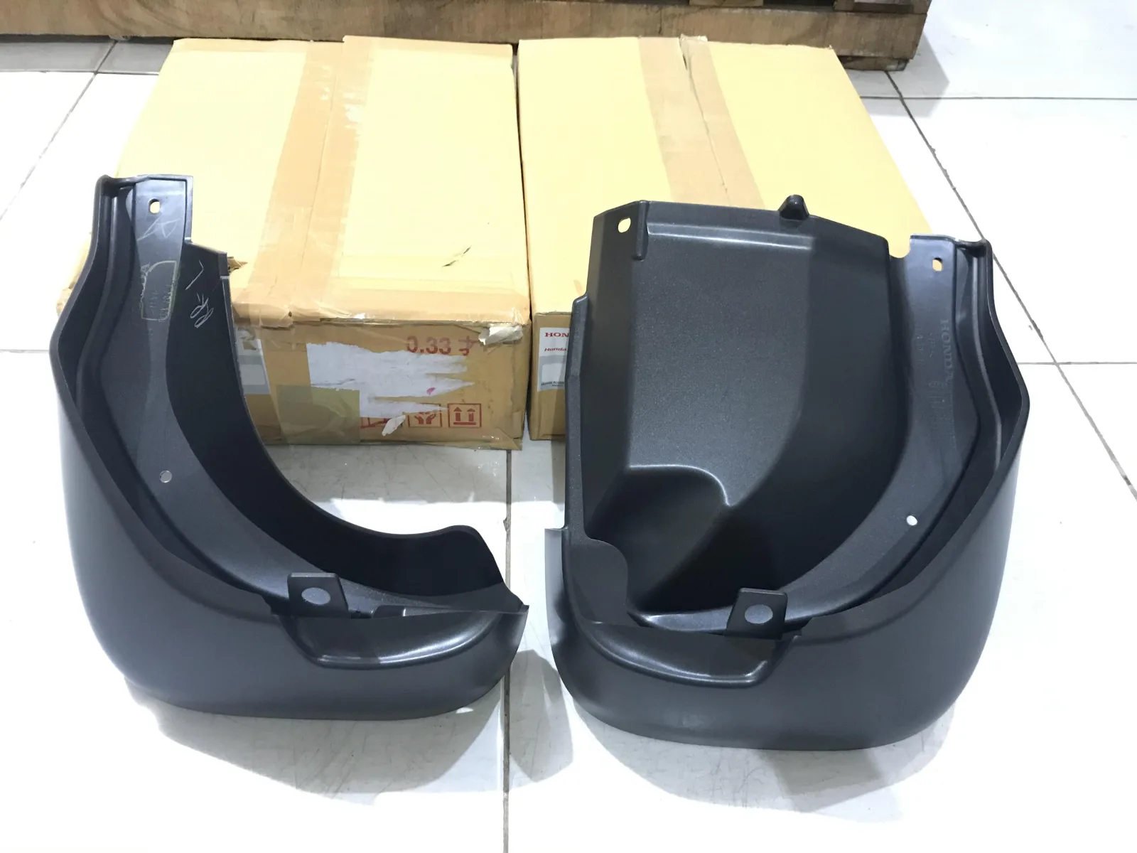Mudguard / Karpet Lumpur Belakang CRV 2013-2017 Genuine!!