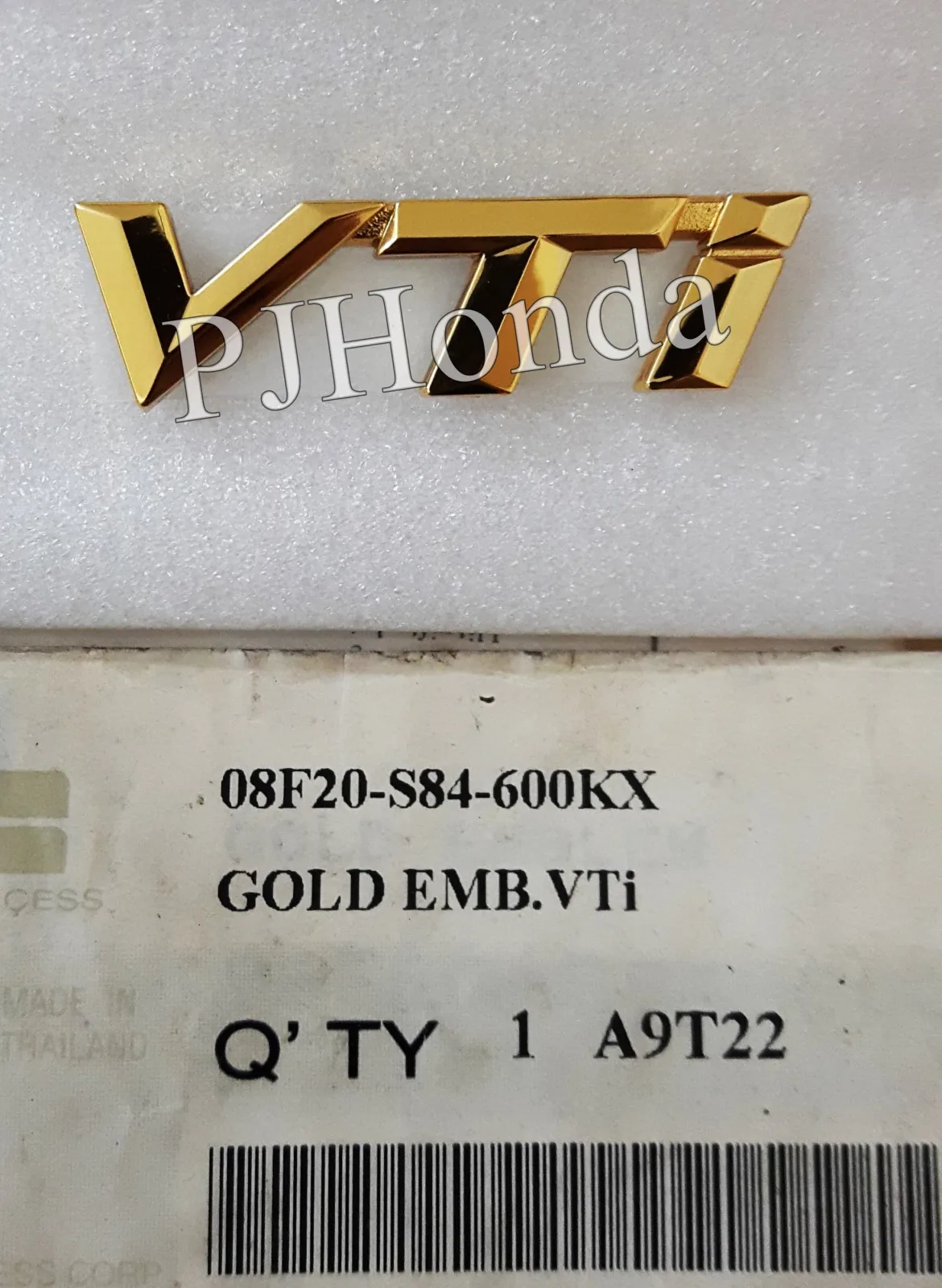 Gold Emblem VTi Honda Accord Genuine!!