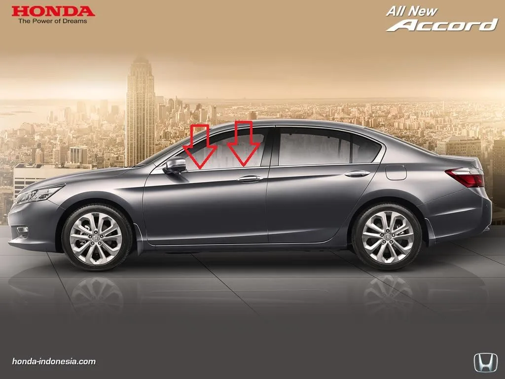 Pelipit Kaca Depan Kanan Honda Accord 2013-2016 Genuine