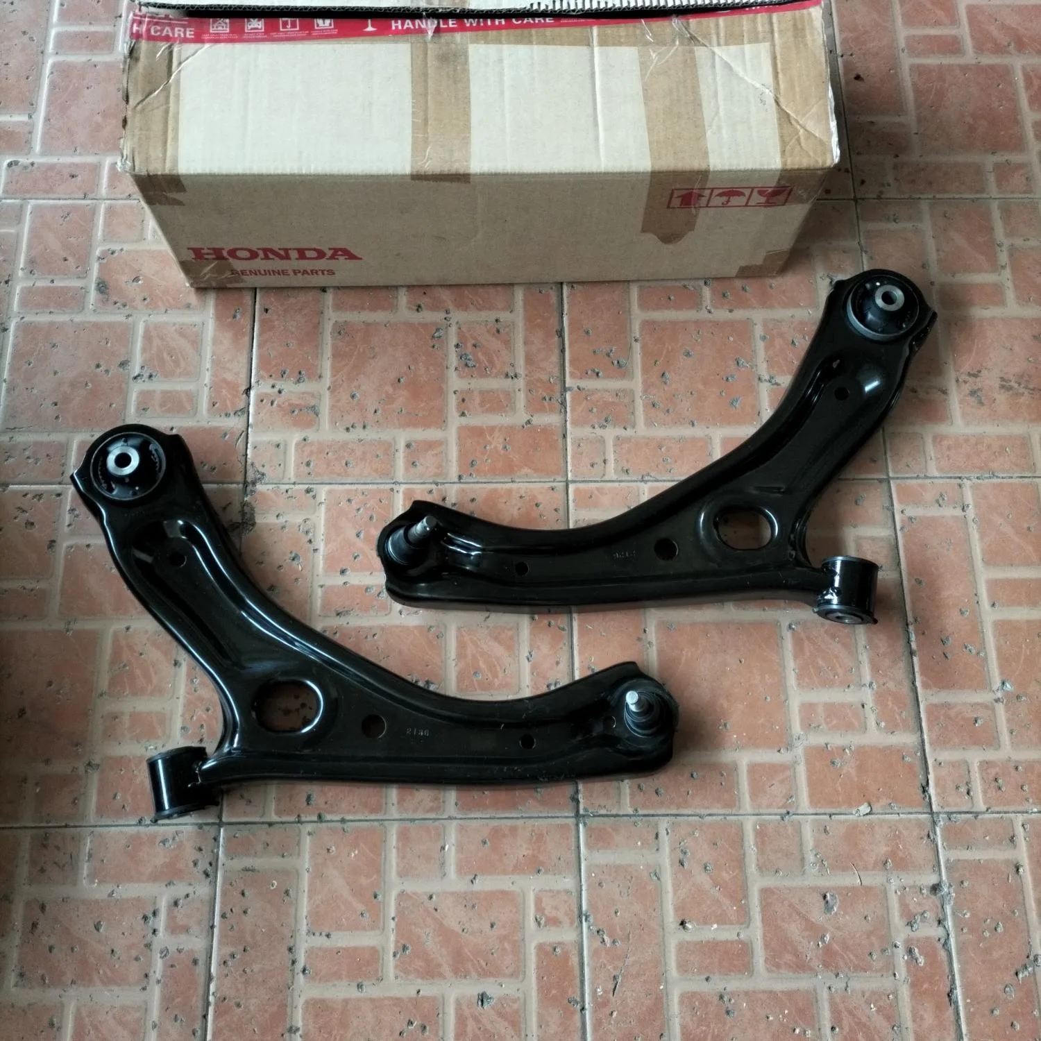 Lower Arm / Bushing Arm ALL NEW BRV 2022 Original