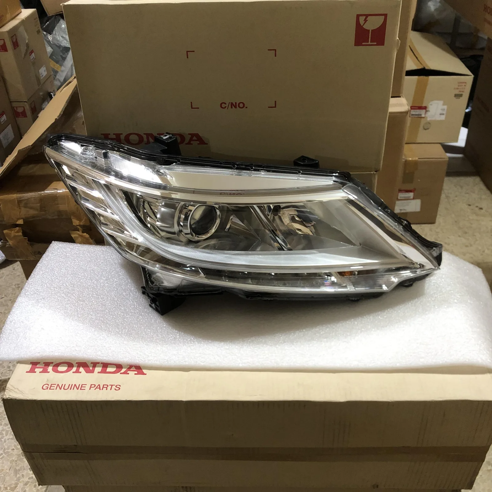 Headlamp / Lampu Depan ODYSSEY 2014-2017 Original