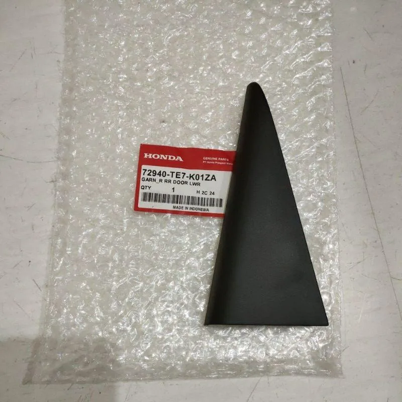 Garnish Segitiga Dalam Pintu Belakang BRV & MOBILIO 2014-2021 Original