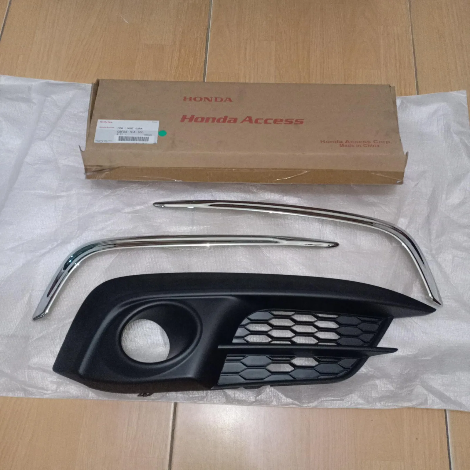 List Chrome Cover Foglamp Civic Turbo 2016-2018 Genuine Honda Access!!