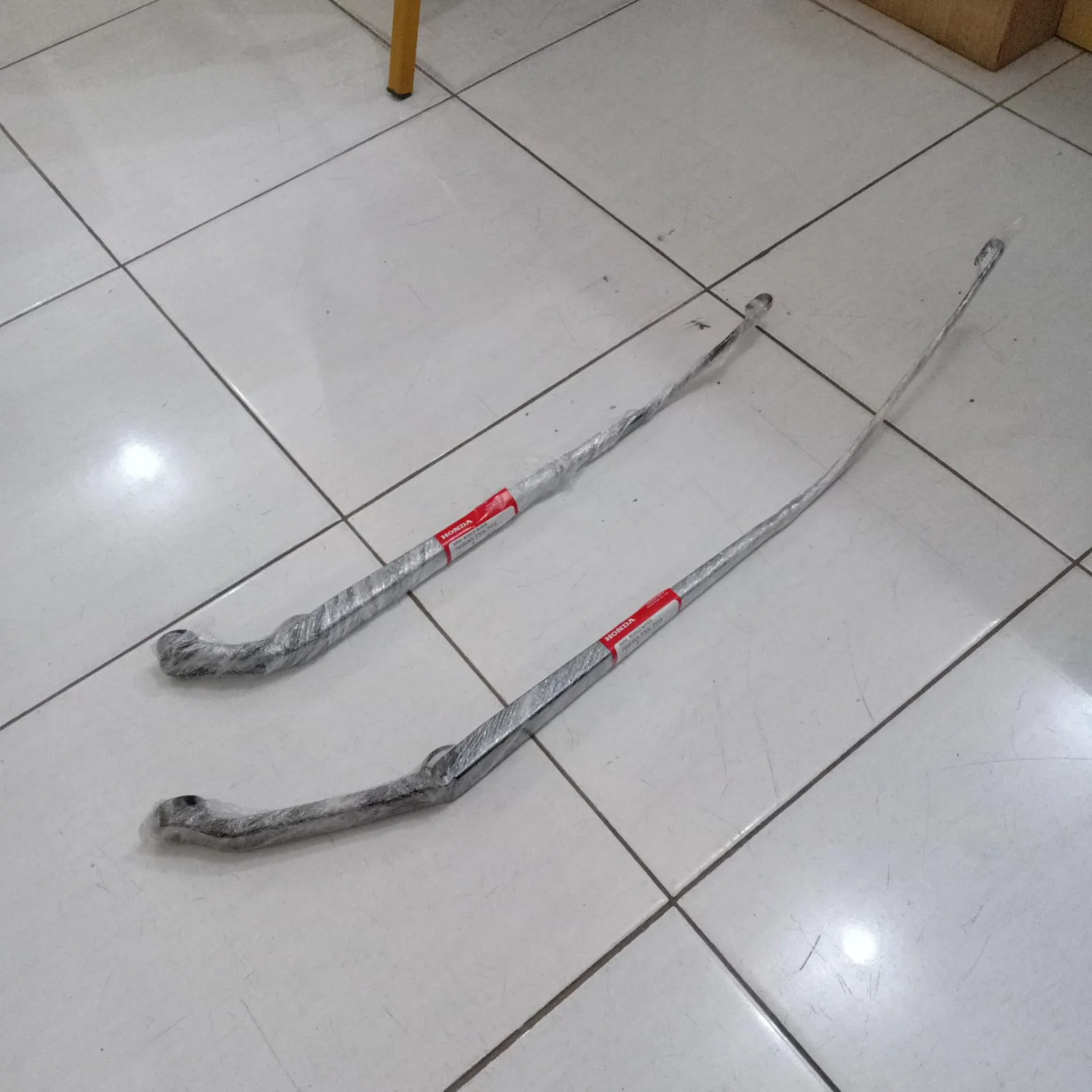 Arm Wiper Depan All New Jazz GK5 2015-2021 Original