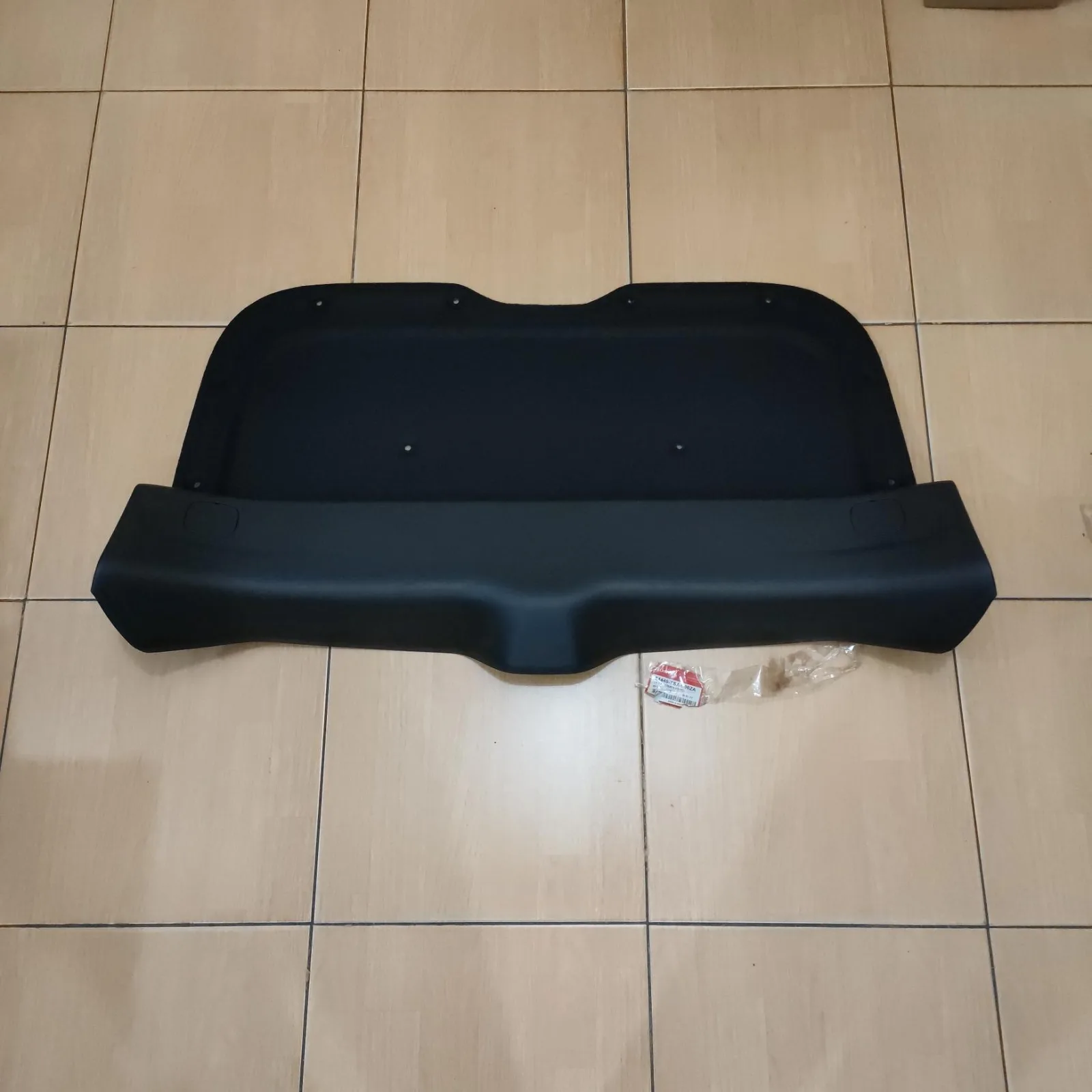 Lining / Cover Peredam Pintu Bagasi BRV 2016-2021 Original