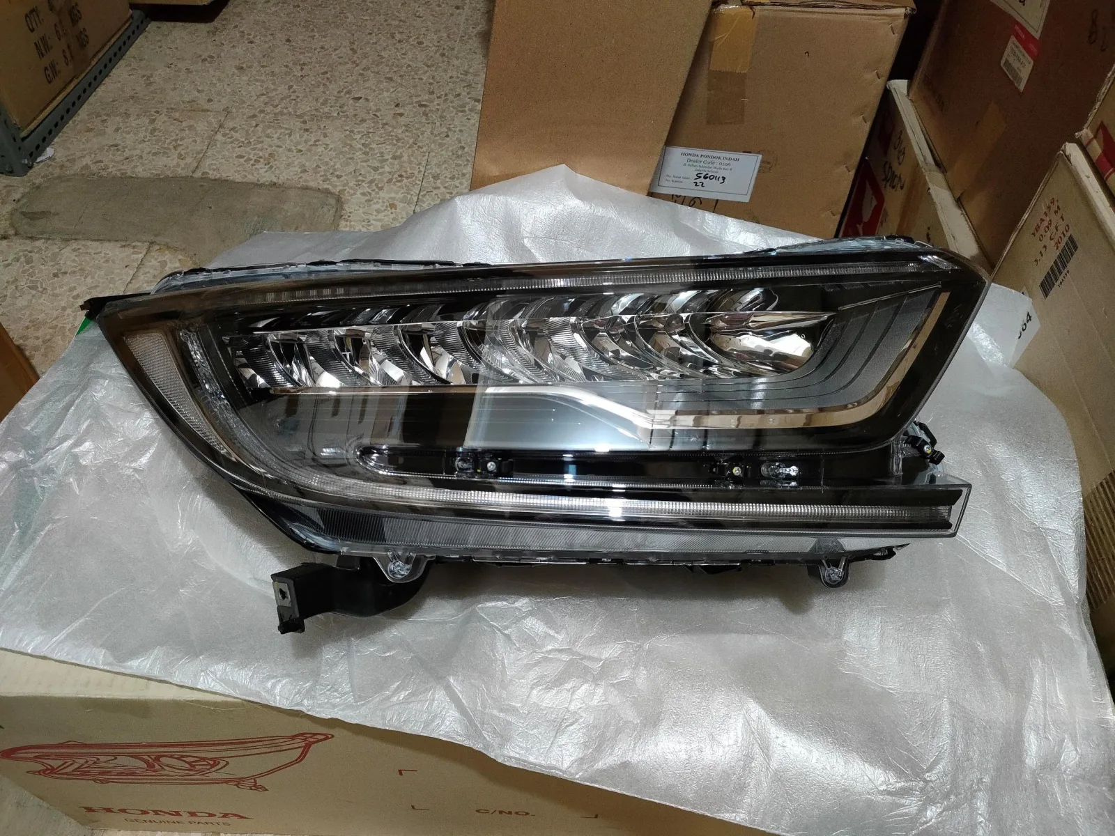 Headlamp LAMPU DEPAN CRV TURBO PRESTIGE 2018-2022 Original