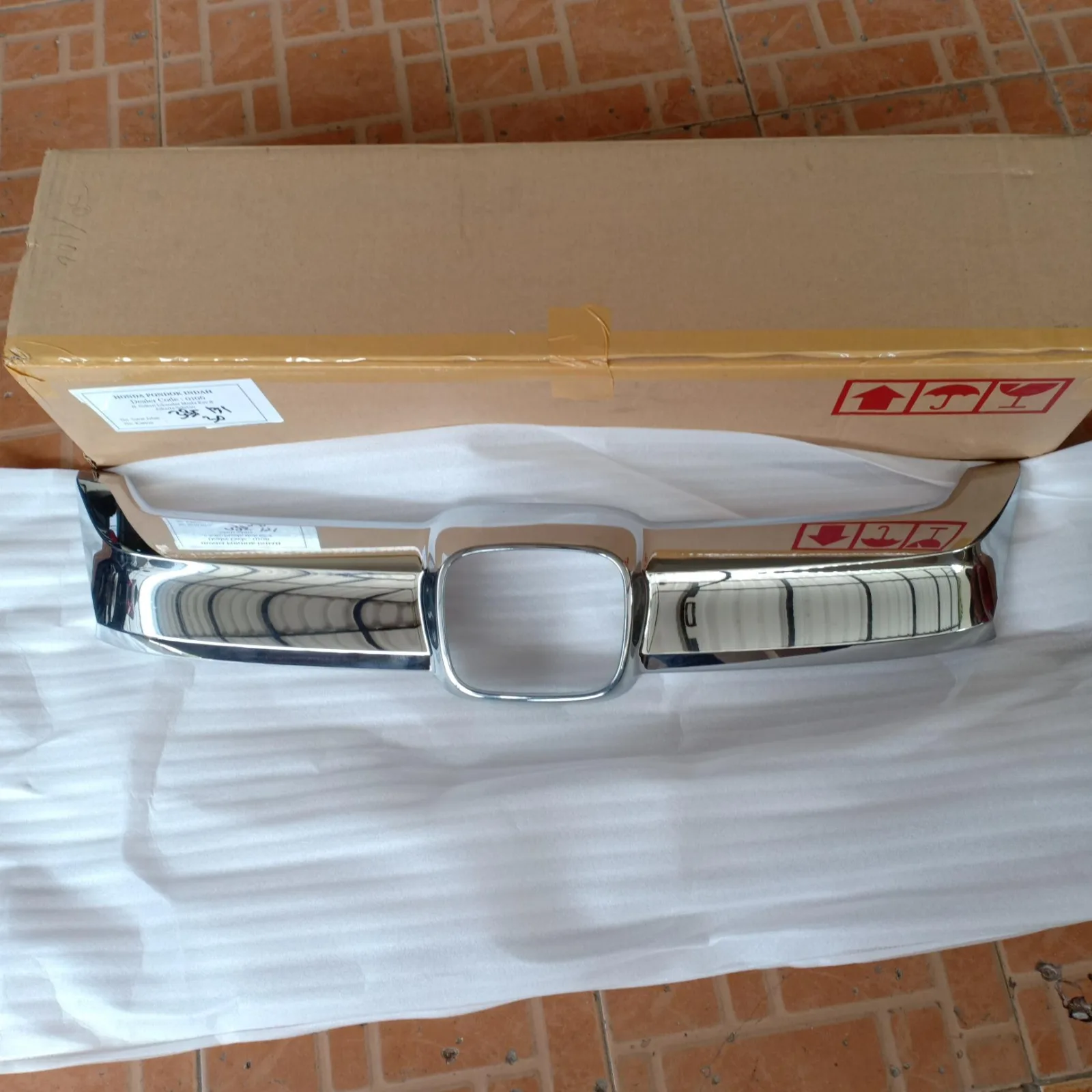 Grill Chrome Center BRV Facelift 2020 Genuine