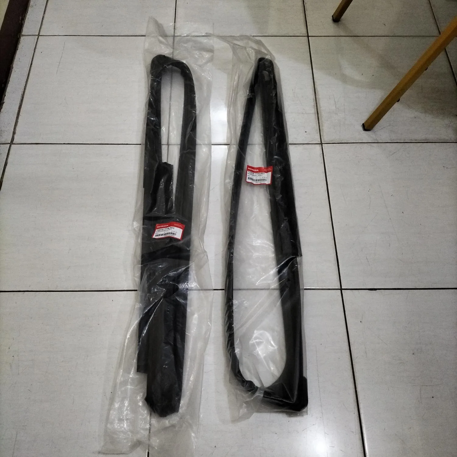 Karet Chanel Run Kaca Pintu Depan HRV 2015-2021 Original