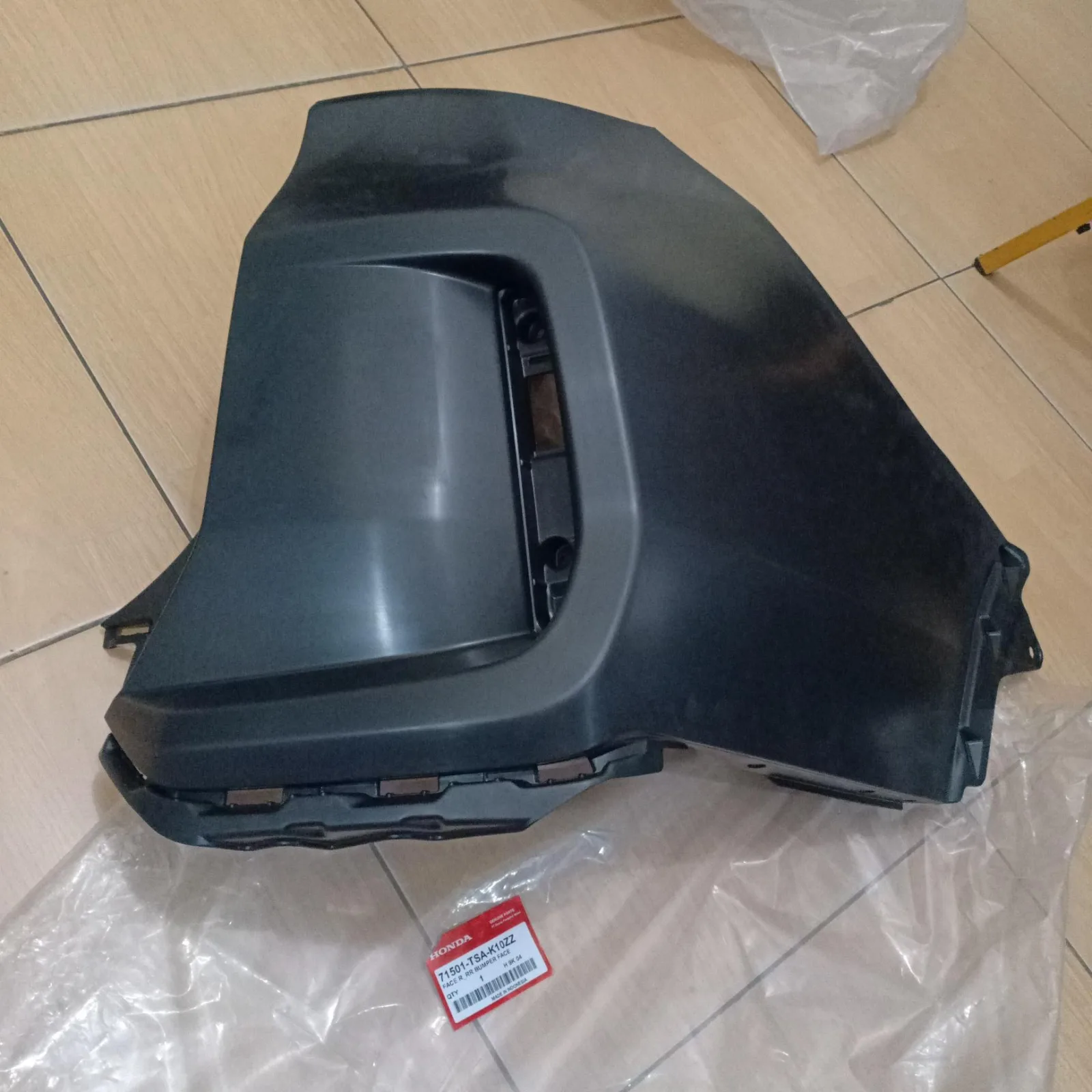 Face Bumper Belakang Sisi BRV 2019+ Original