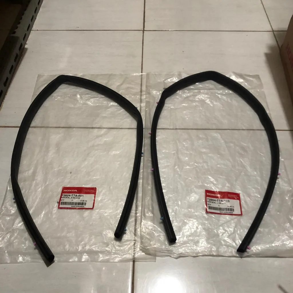 Karet Pintu Belakang HRV 2015 - 2020 Genuine