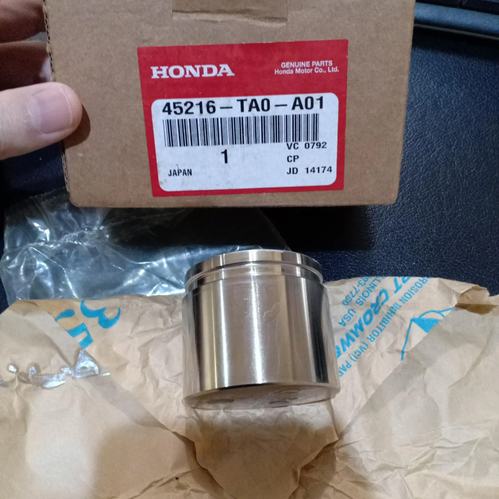 Piston Rem Depan Odyssey 2014-2018 Genuine!!
