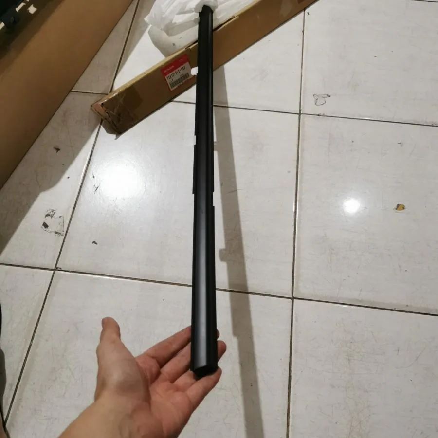 Pelipit Kaca Pintu Depan Luar Odyssey 2003-2007 Original