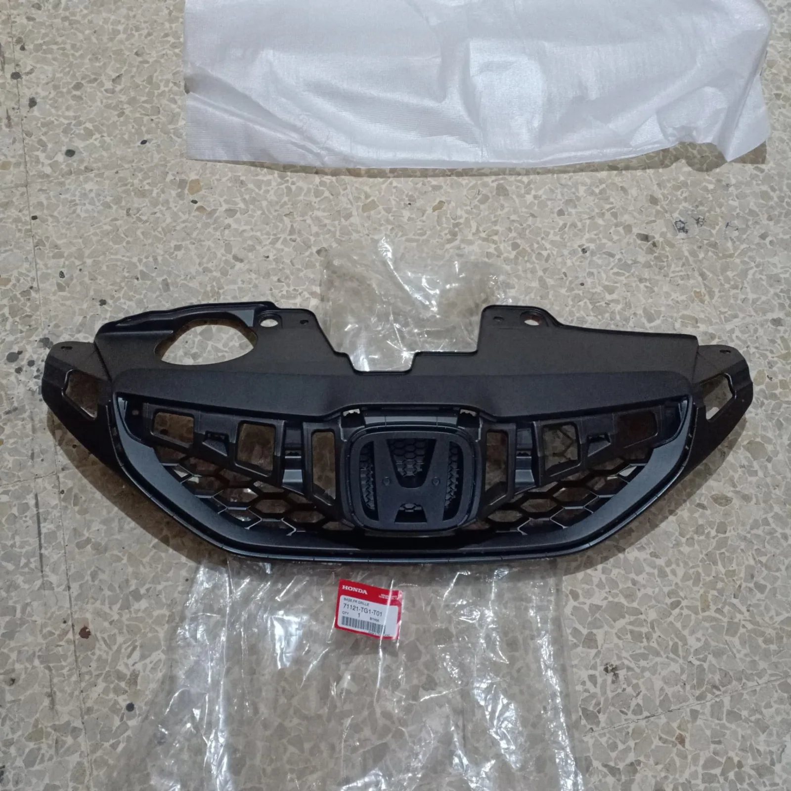 Base Grill Brio 2012-2015 Genuine!!