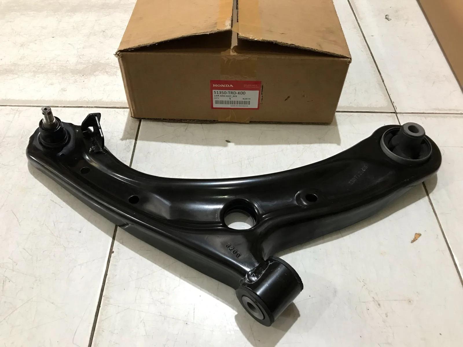 Arm Depan Lower Arm Mobilio Original