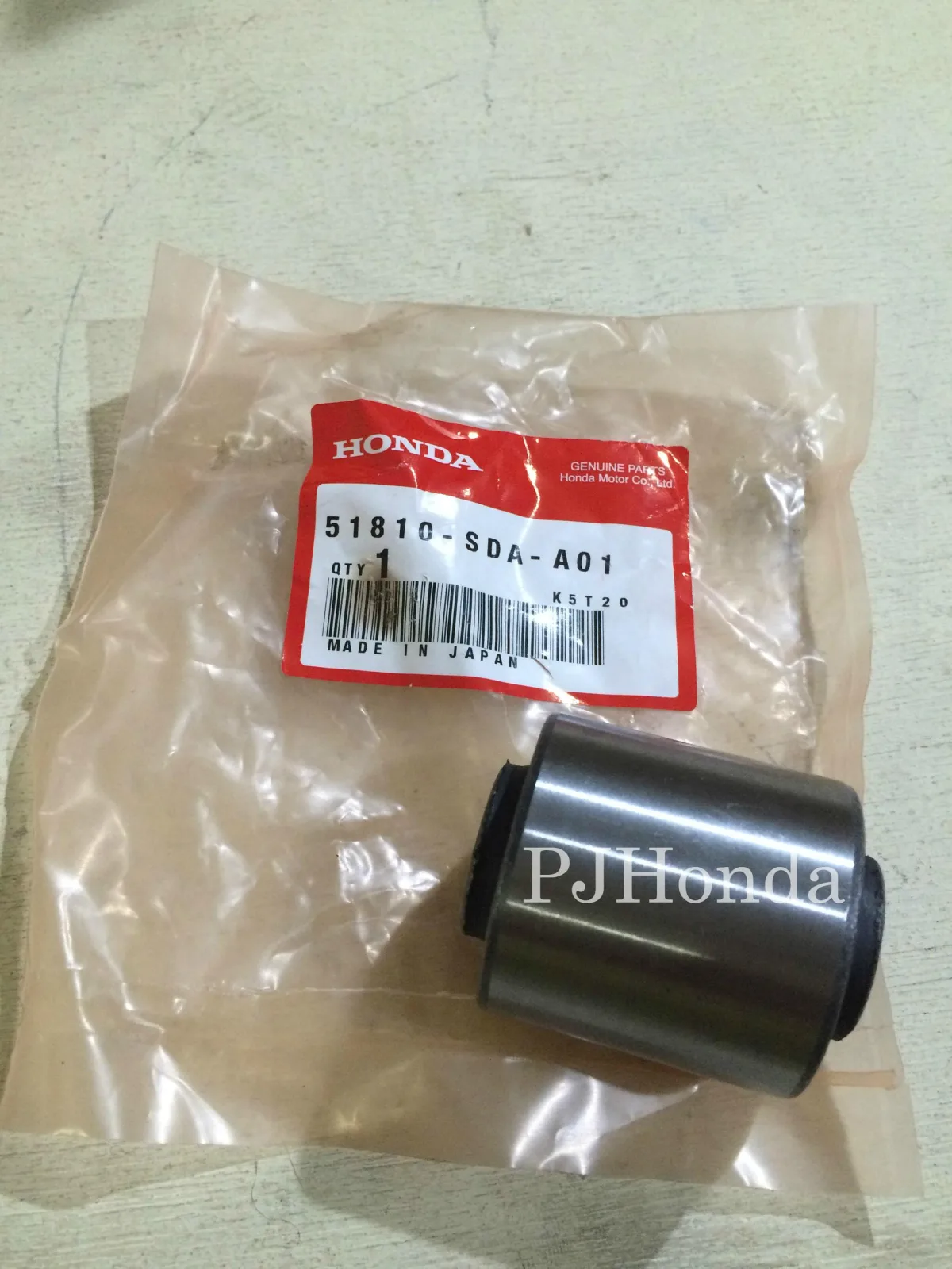 Bushing Lower Arm kecil Honda Accord 2003-2007 Genuine!!