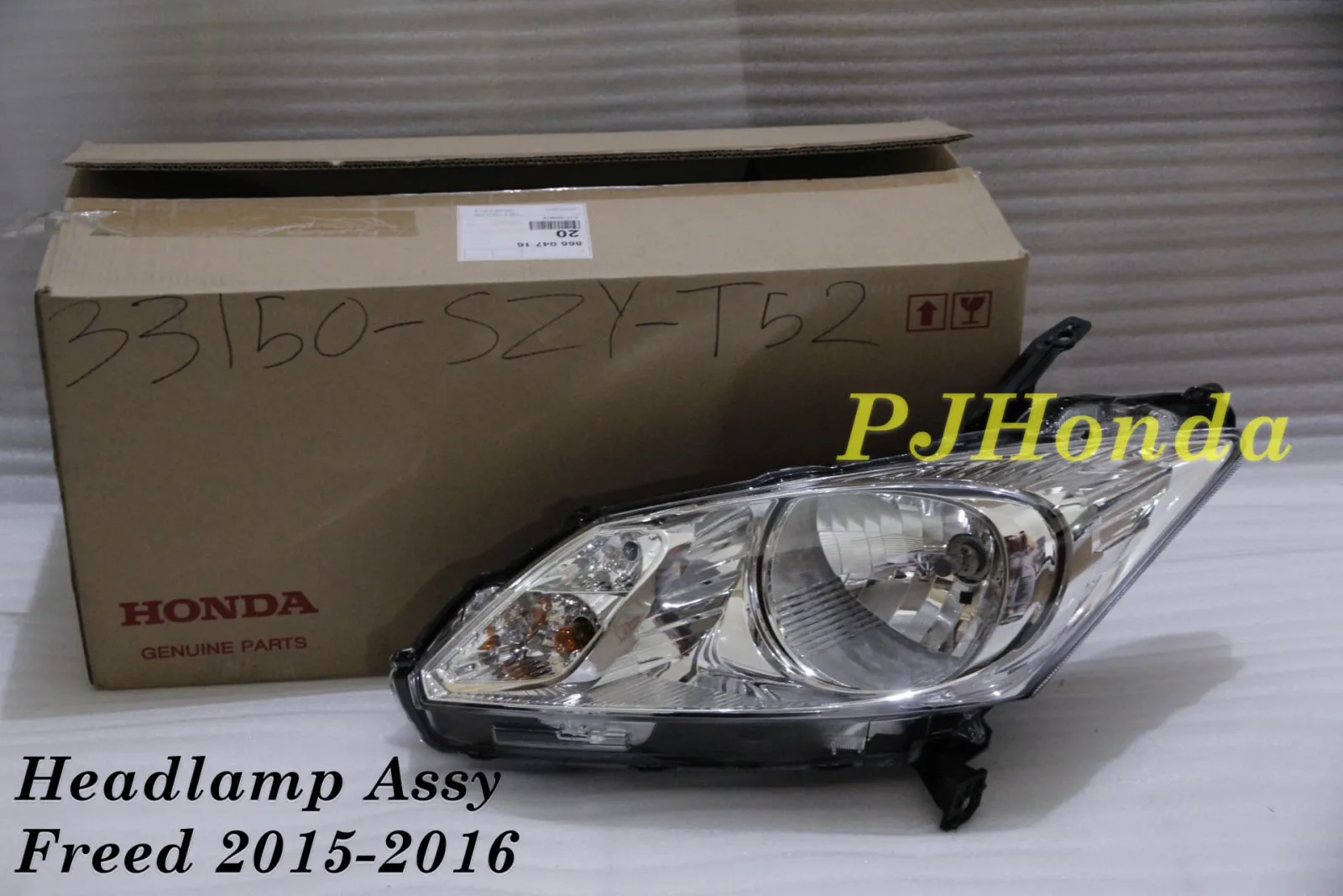 HeadLamp Assy Honda Freed 2015-2016 Genuine!!!