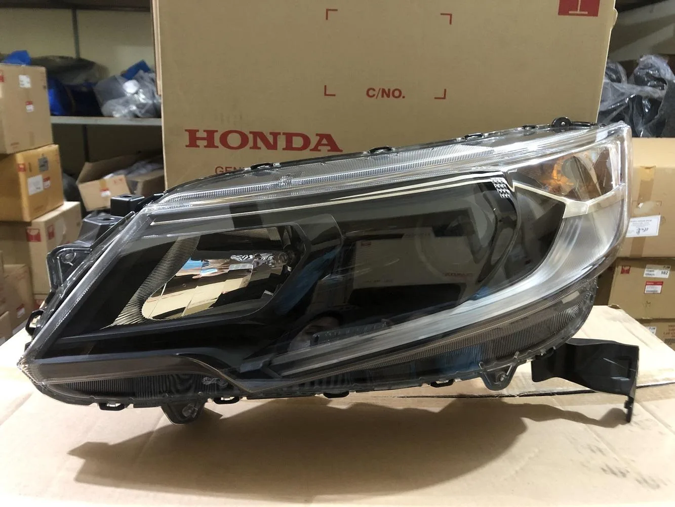 Headlamp / Lampu Depan Black BRV 2017-2021 Original