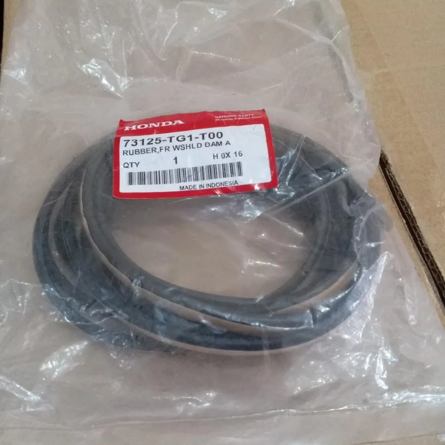 Karet Kaca Depan BRIO DAN Mobilio BRV 2014-2020 ORIGINAL