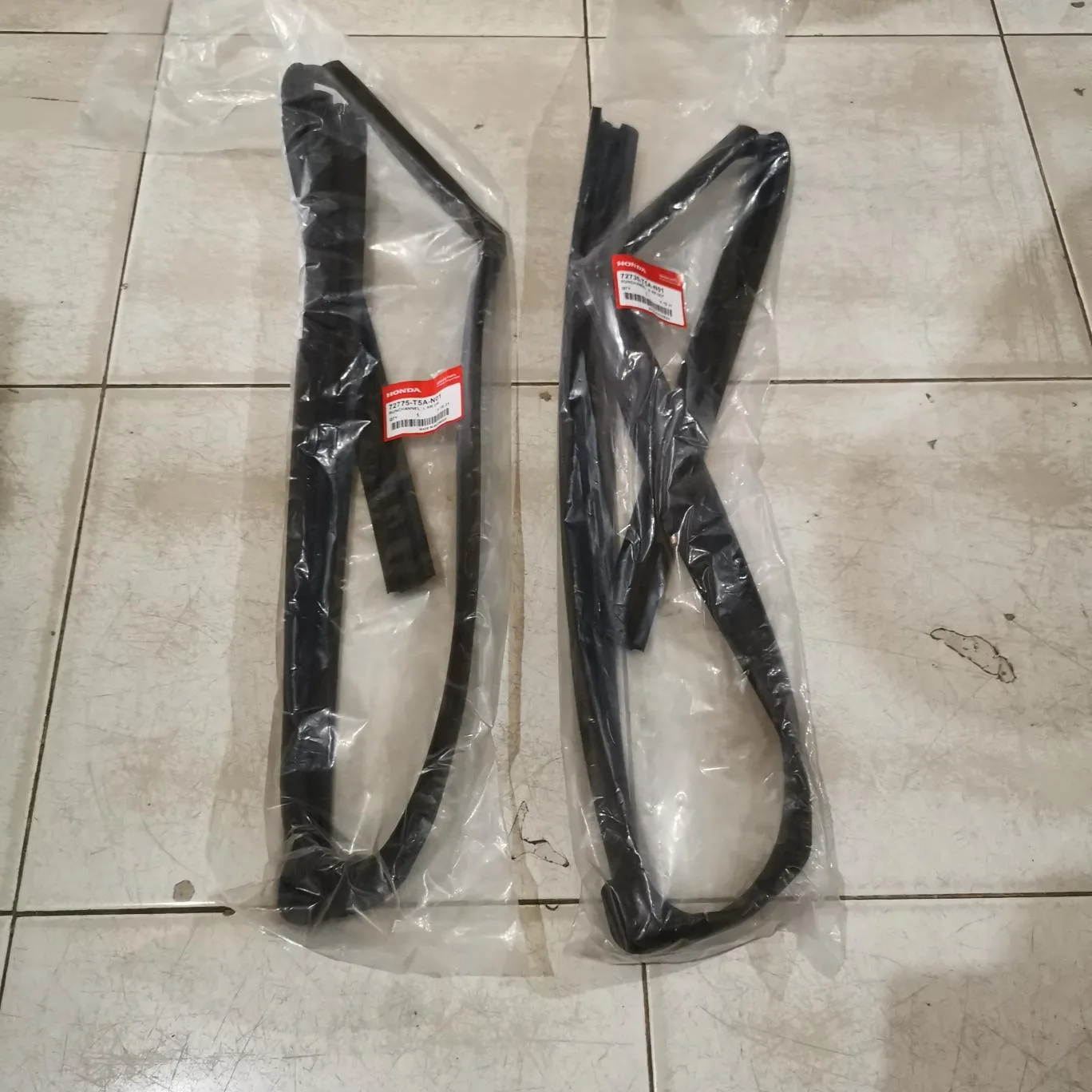 Karet Kaca / Run Chanel KACA Depan Belakang JAZZ GK5 2014 2015 2016 2017 2018 2019 2020 2021 2022 2023 Original