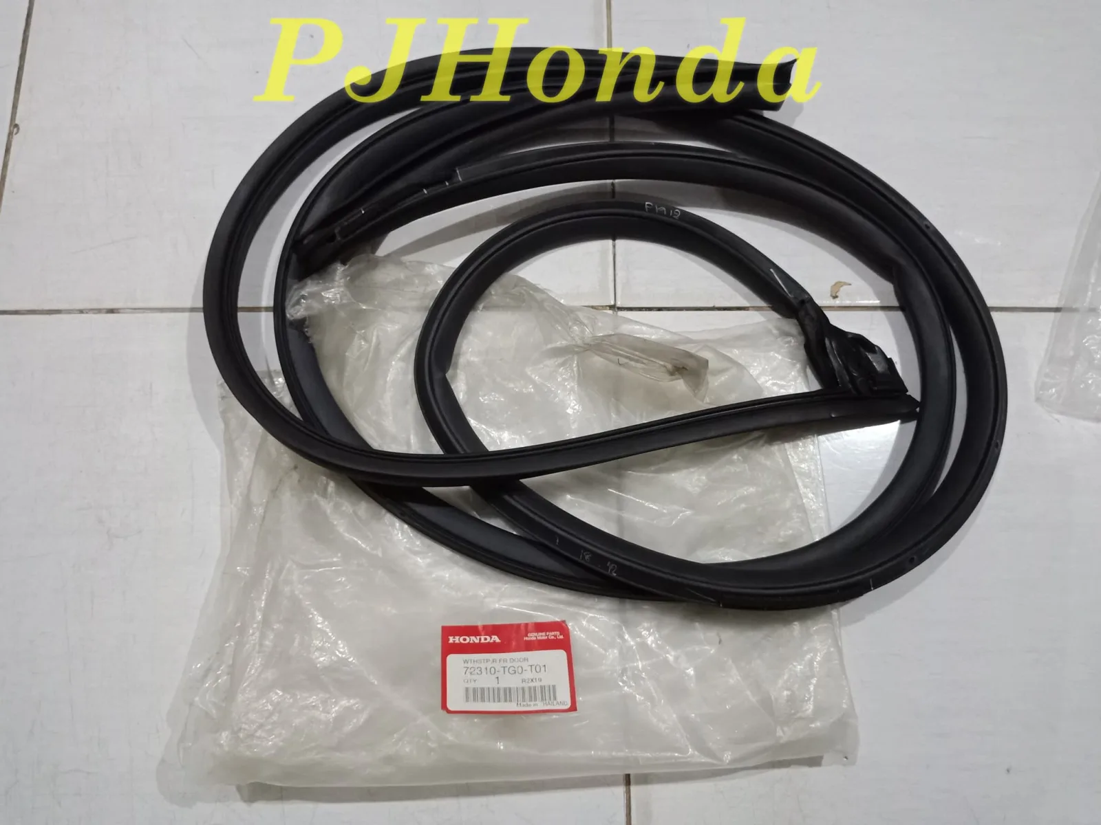 Karet Pintu Depan Kanan Honda Jazz 2008-2013 Genuine!!