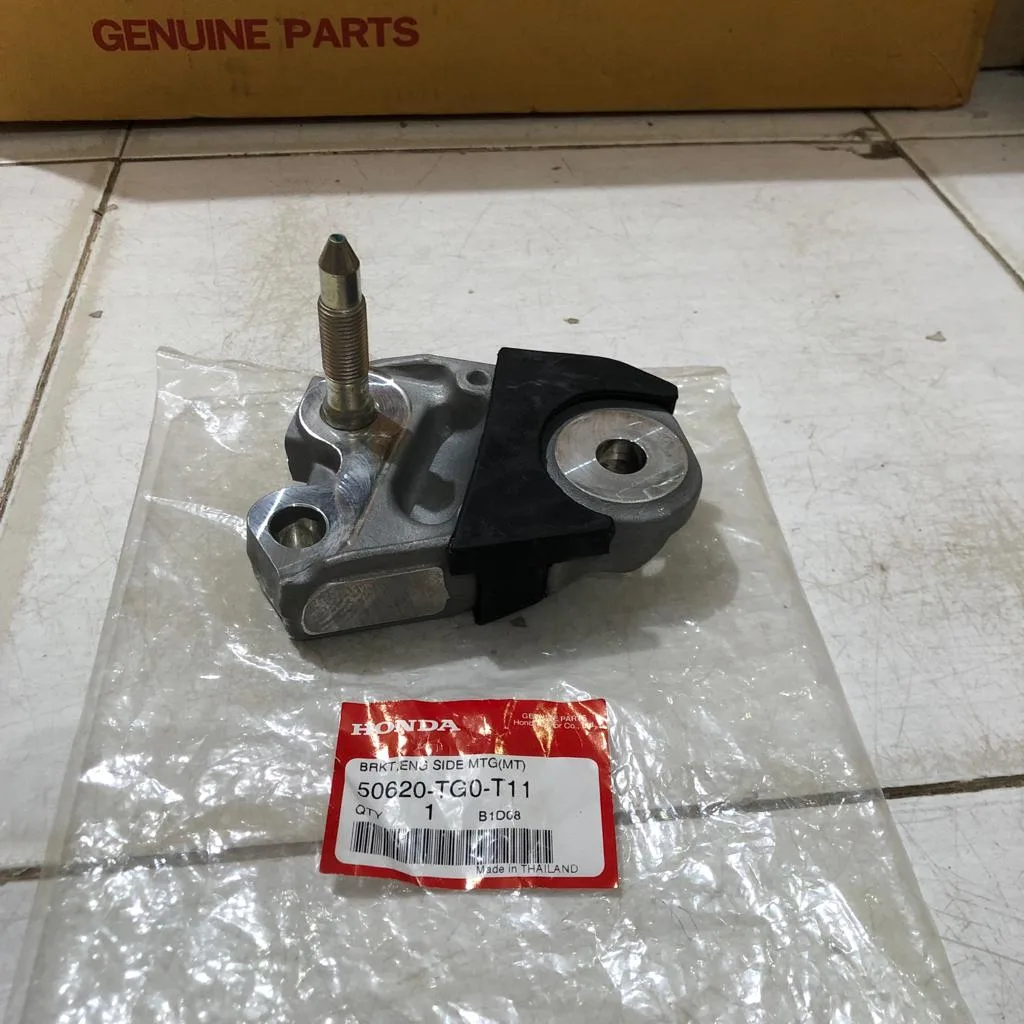 Breket Engine Mounting Kanan MANUAL (MT) BRIO OLD & JAZZ GE8 Original