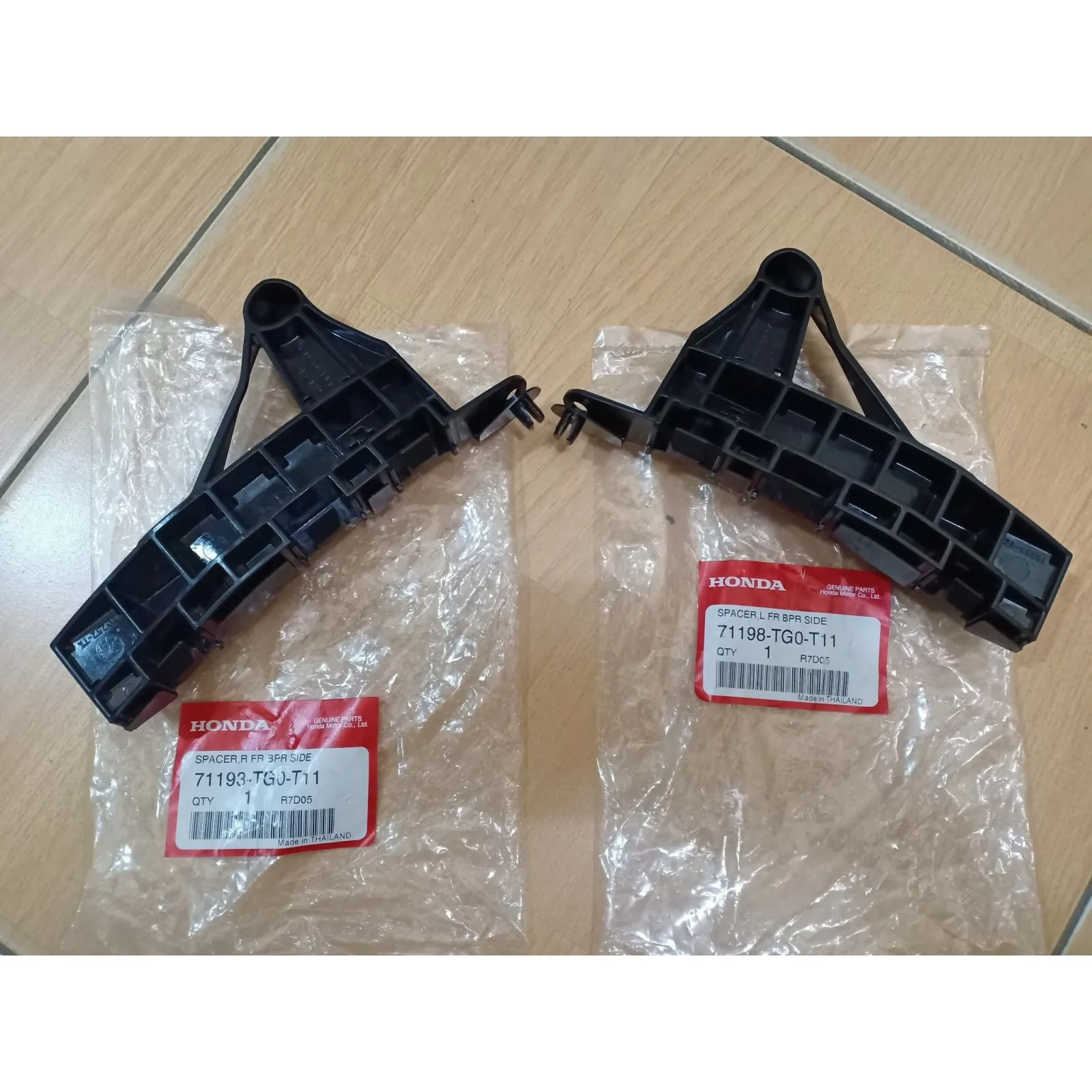 Breket Bumper Depan Jazz 2012 - 2013 Genuine!!