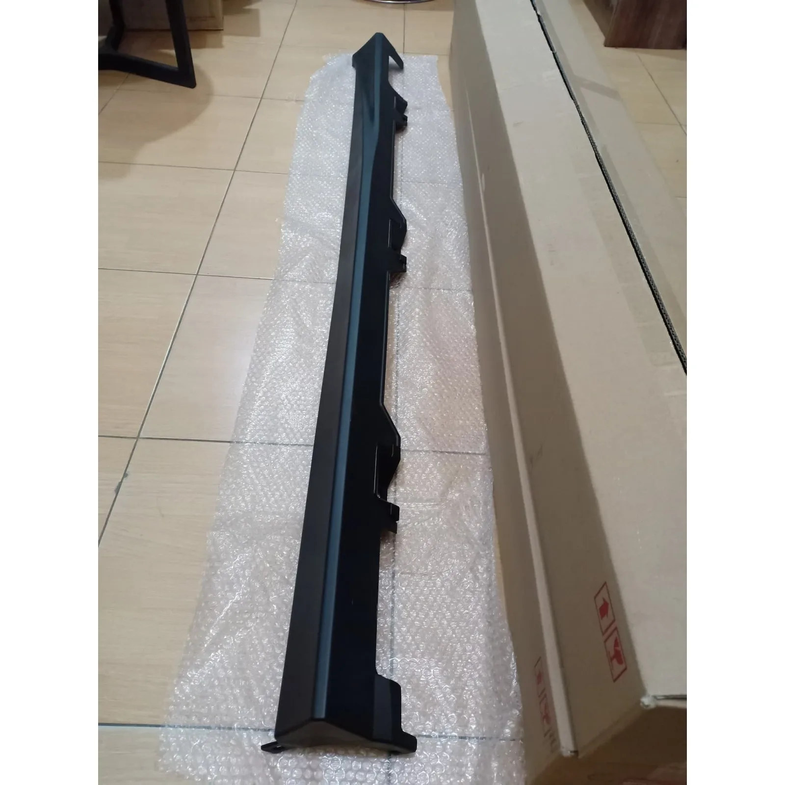 Bodykit / Trisplang / Sideskirt Mobilio 2015-2020 Genuine!!