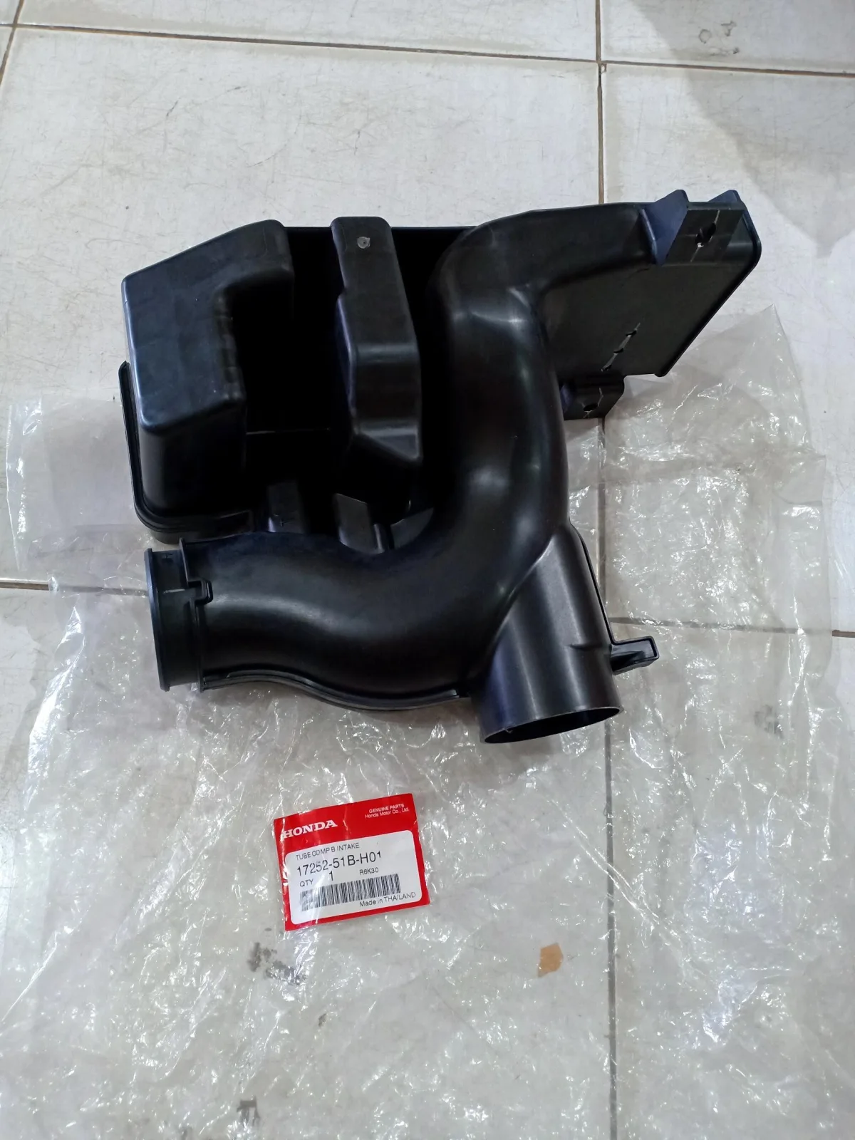 Tabung Udara Air Intake B Honda HRV 2015-2018 Genuine!!!