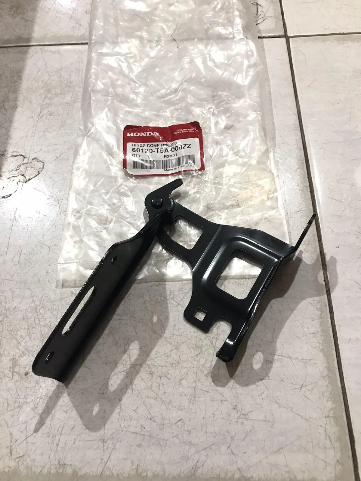 Engsel Kap Mesin Honda Jazz 2014-2018 Genuine!!!