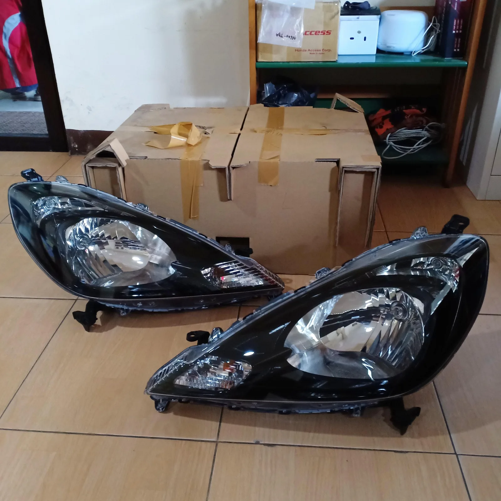 Headlamp / Lampu Depan Jazz GE8 Black 2013 Original