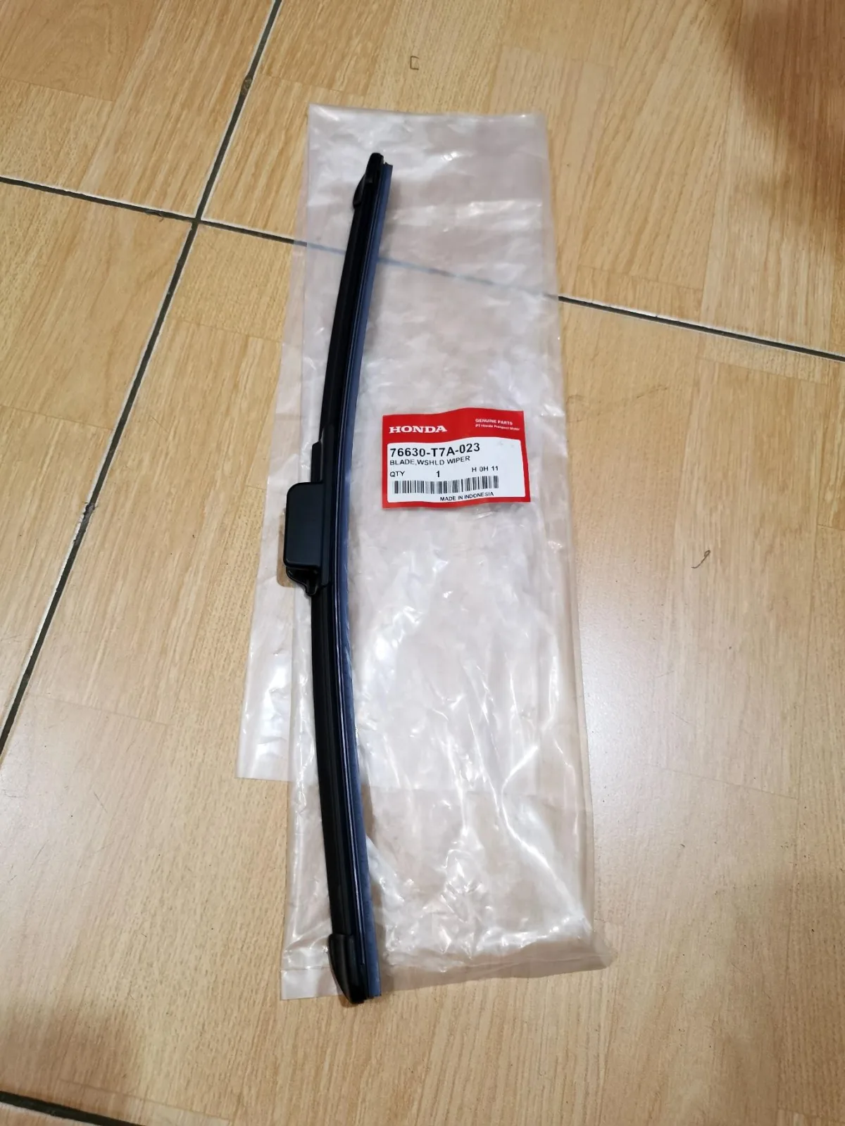 Batang wiper Assy Kanan Atau Kiri HRV 2015-2020 Genuine