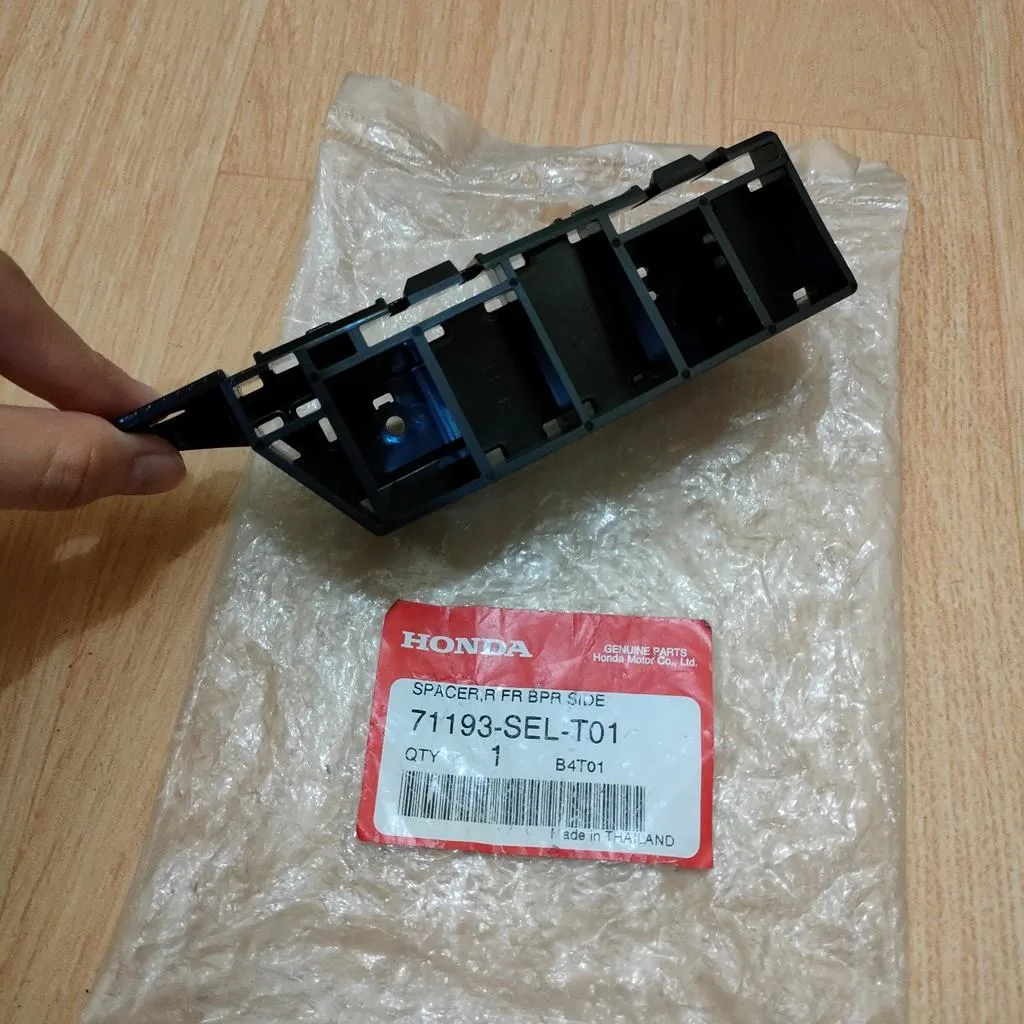 Breket / Breaket Bumper Depan CITY IDSI 2003-2005 Original