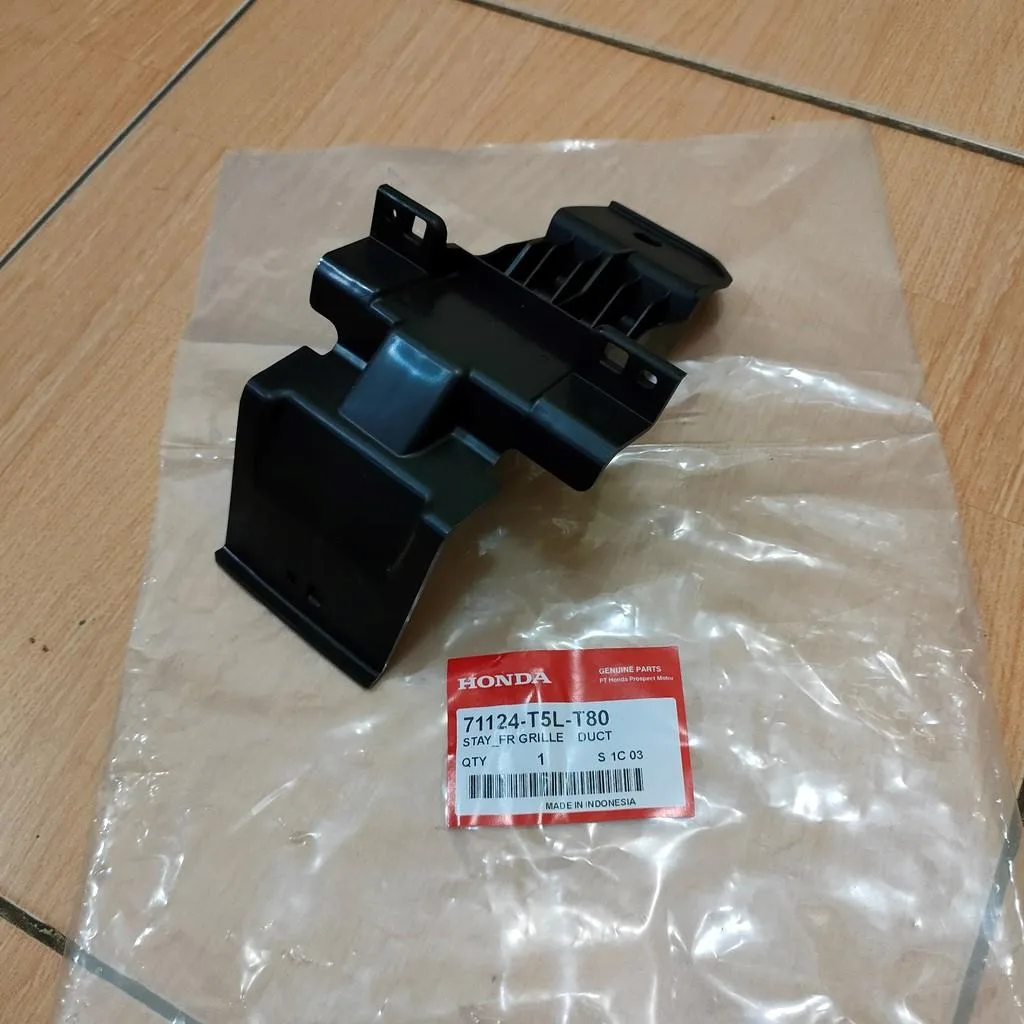 Breket Grill Tengah JAZZ GK5 2018-2021up Original