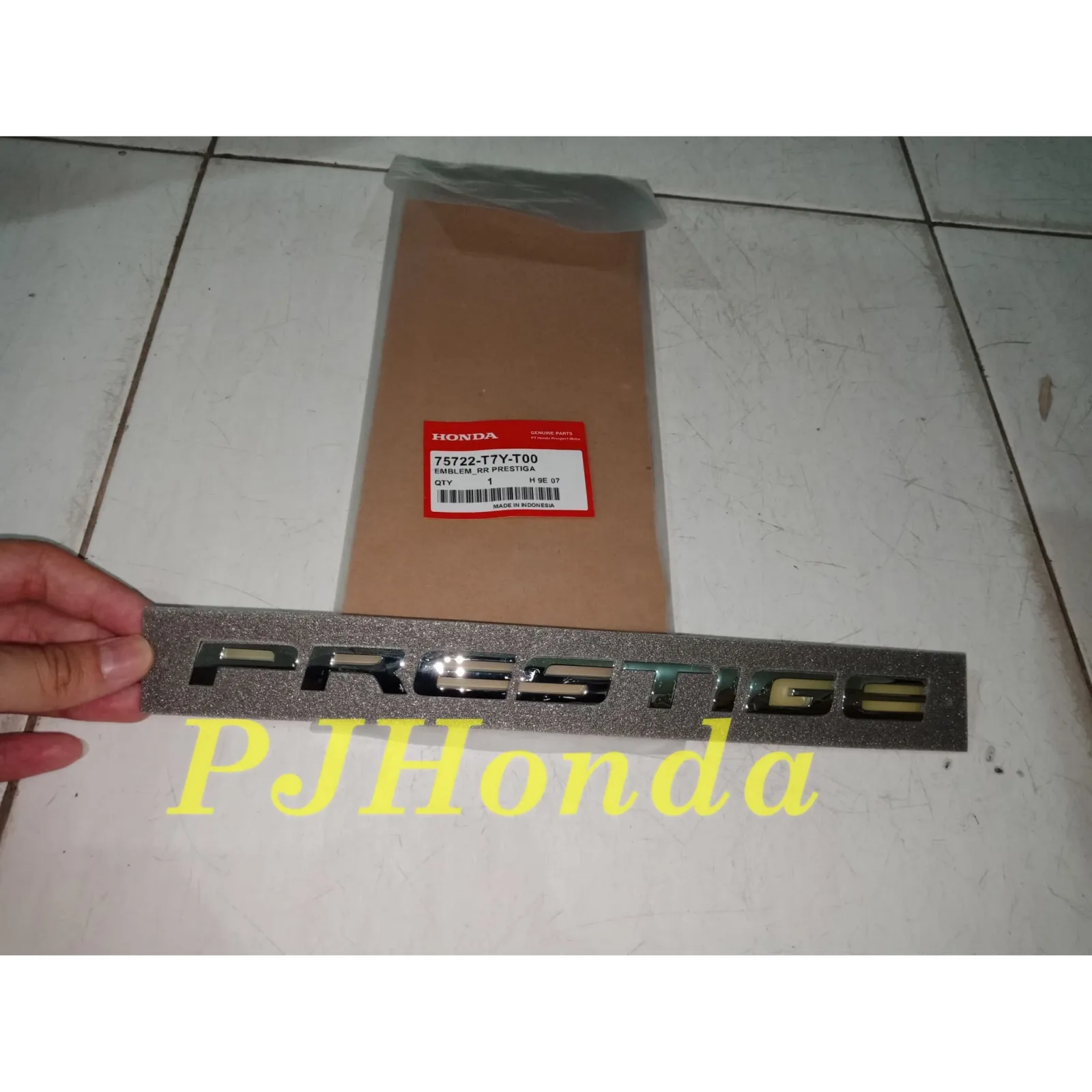 Emblem Prestige Honda Genuine!!!
