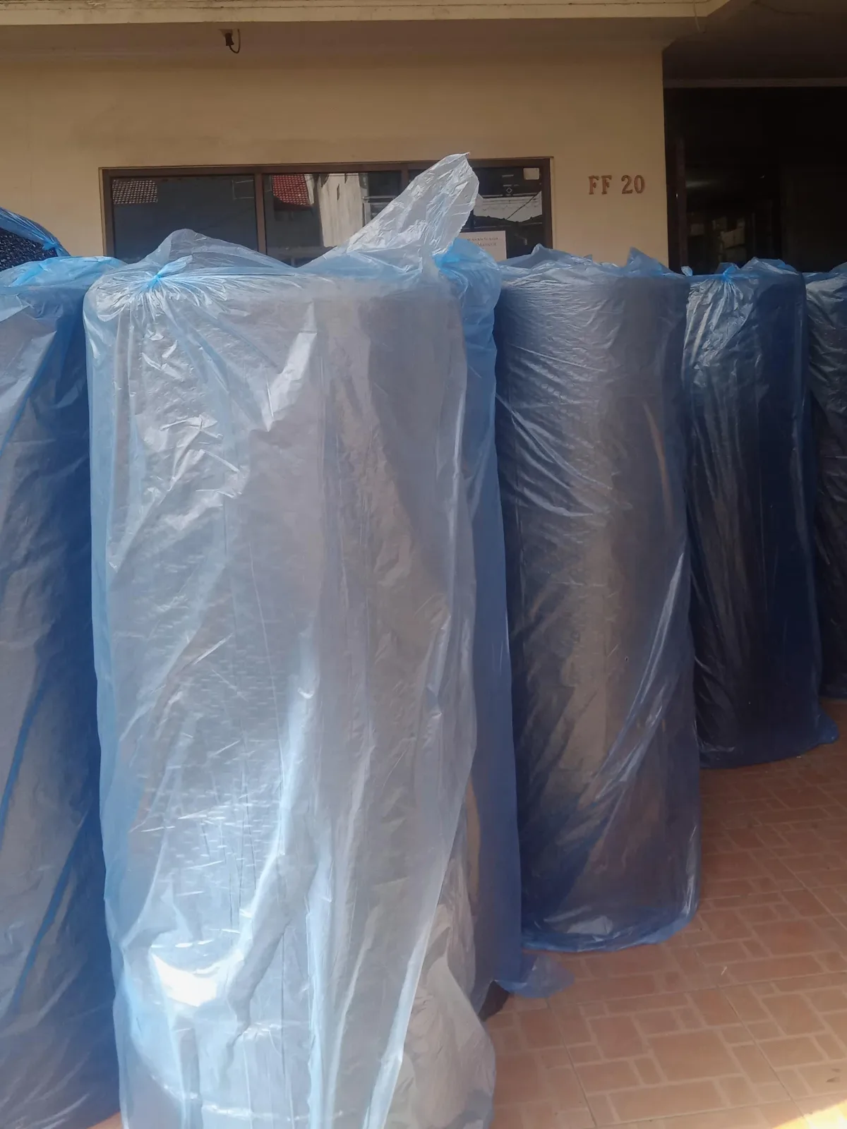 Bubble Wrap BubbleWrap 3.0 KG HITAM