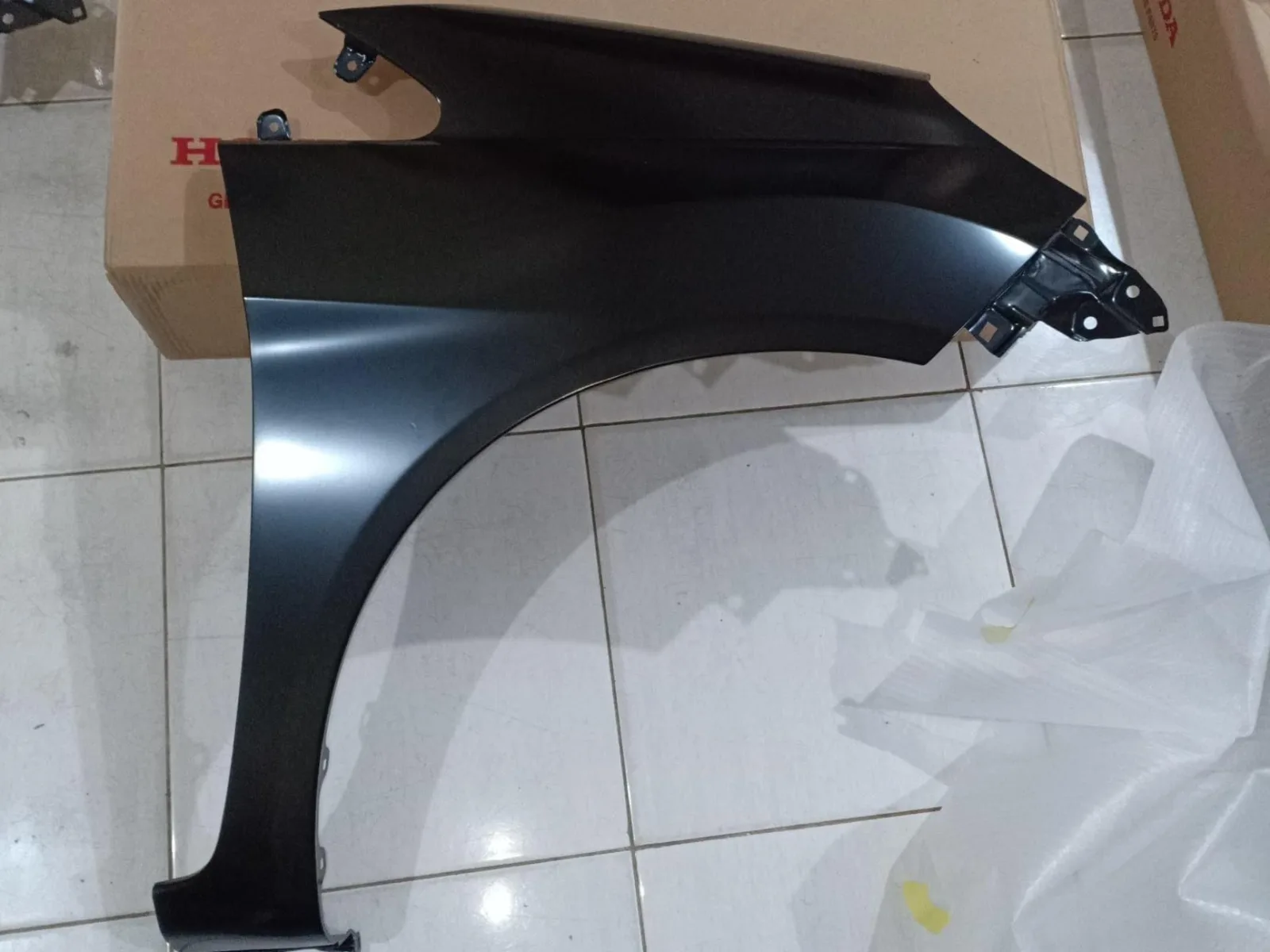Panel Fender FR Honda Mobilio RS Dan E 2014-2020 Genuine!!