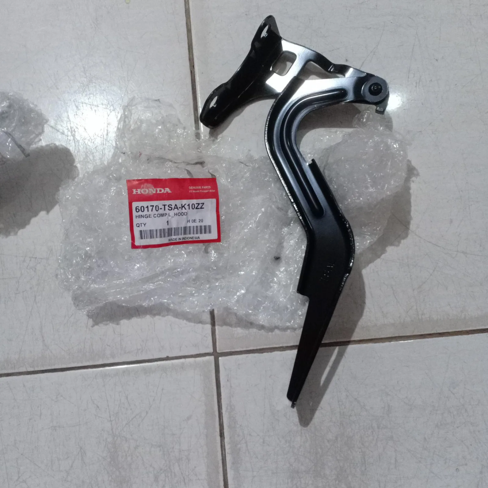 Engsel Kap mesin BRV 2016 2017 2018 2019 2020 2021 Original