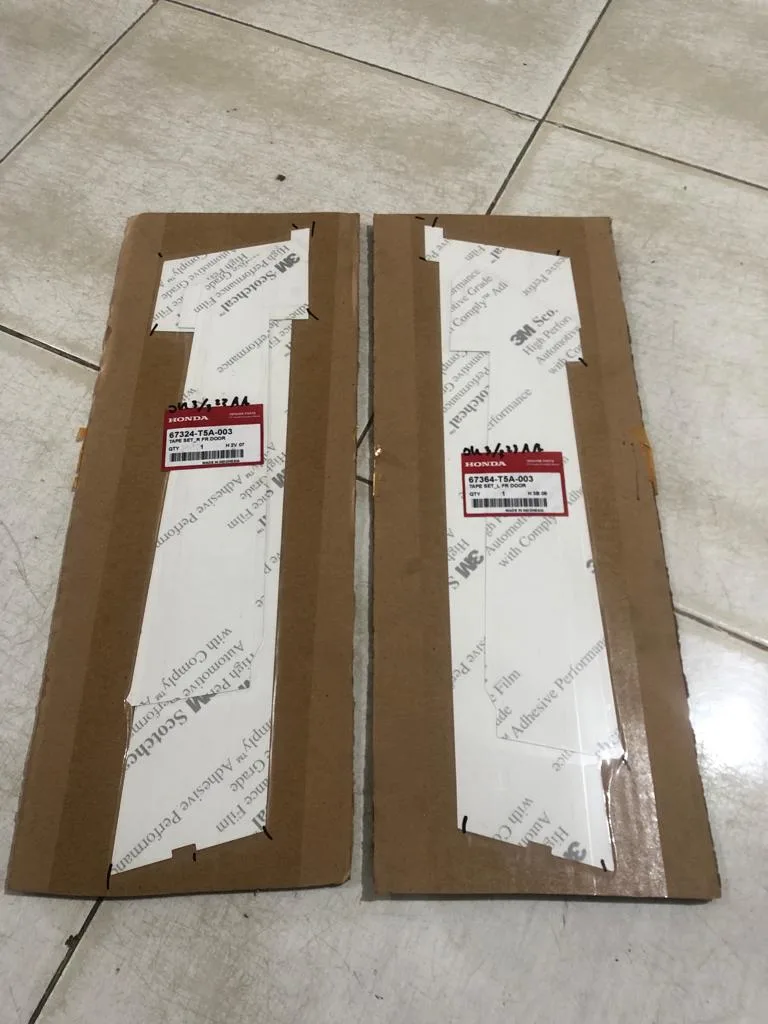 Stiker Pintu Depan Jazz GK5 2014 2015 2016 2017 2018 2019 2020 ORIGINAL