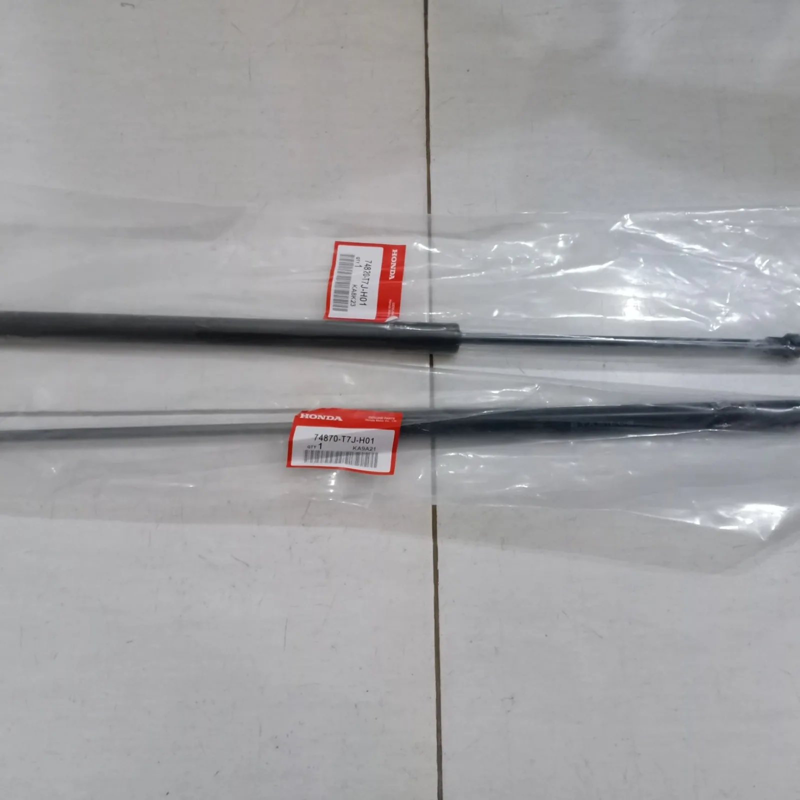 Shock Bagasi shock pintu belakang HRV 2015 2016 2017 2018 2019 2020 2021 original