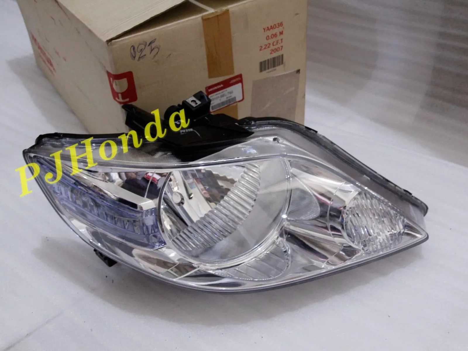Headlamp / Lampu Depan City 2006-2008 Original