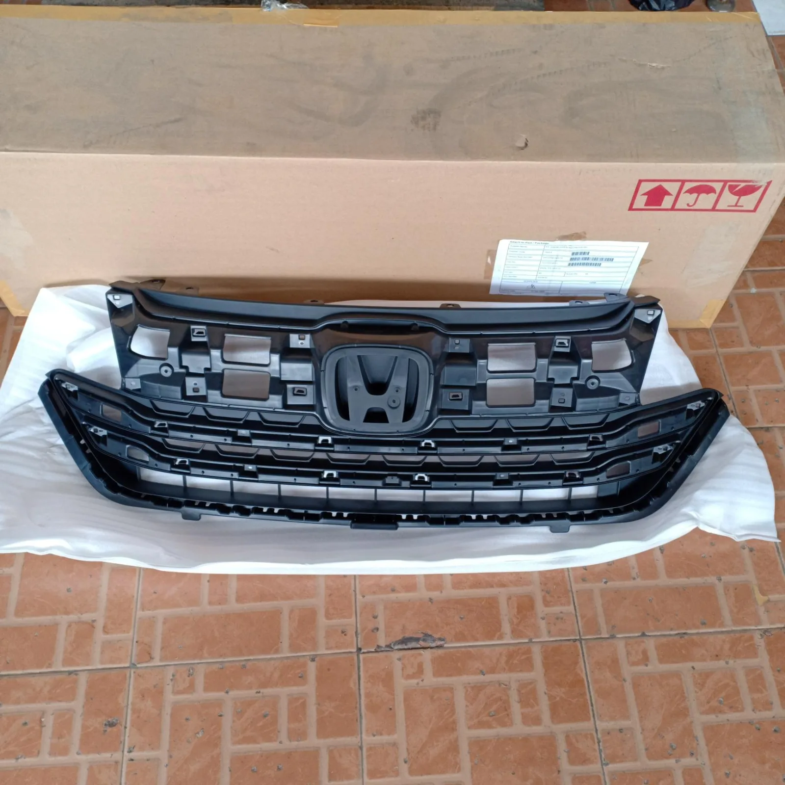Base Grill BRV Facelift 2020 Genuine!