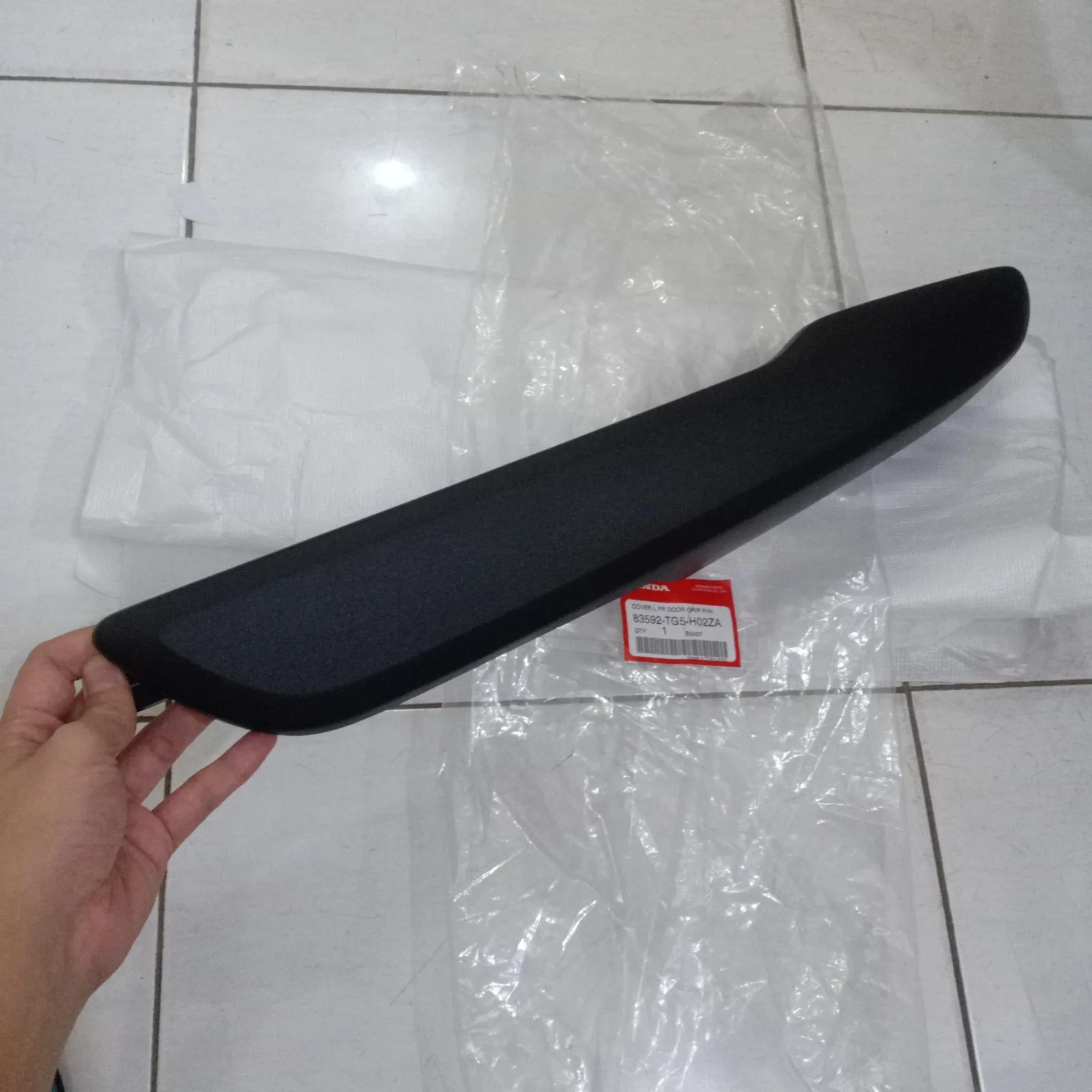 ARM REST Sandaran Tangan Linning Pintu JAZZ GE8 Original