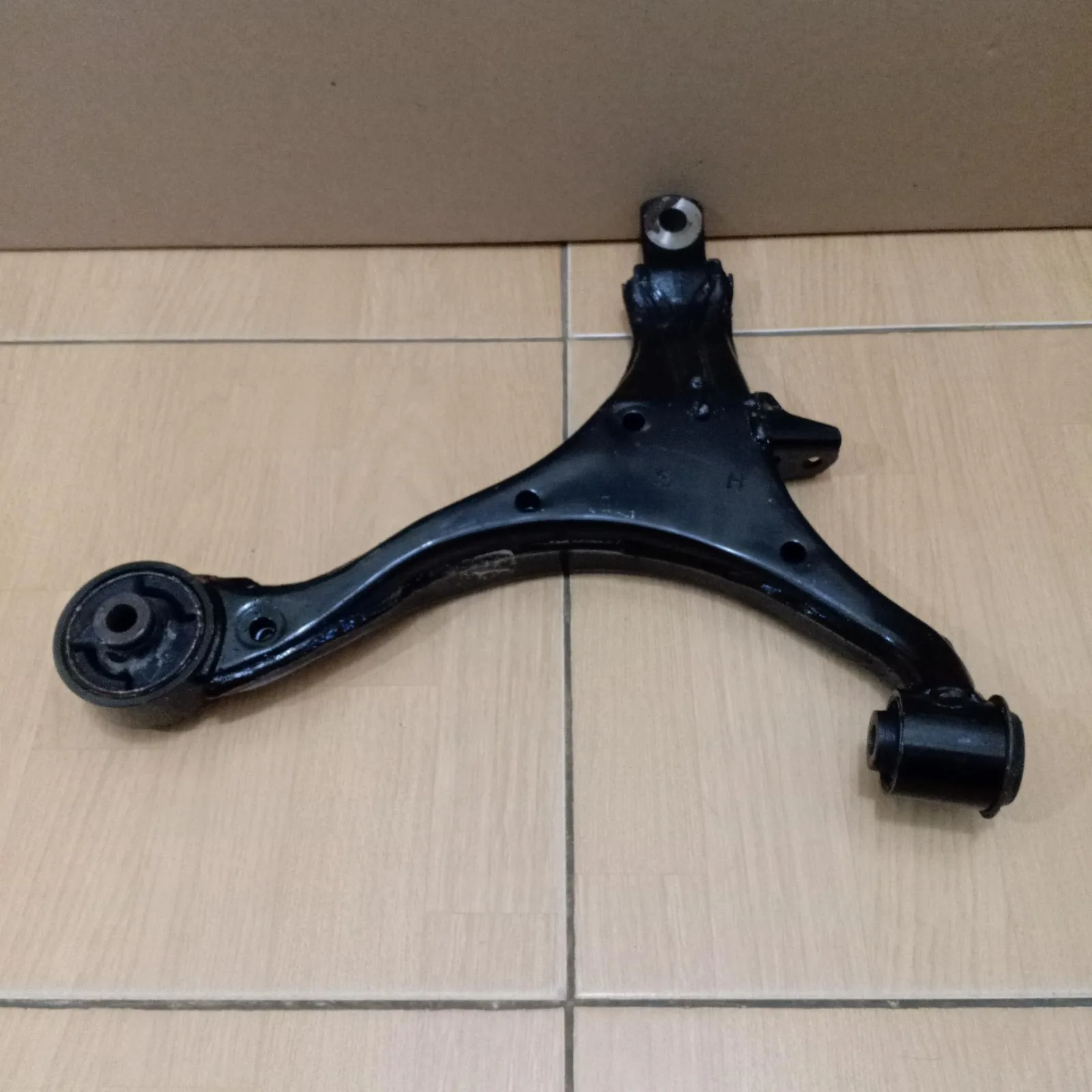 Lower Arm CRV 2002-2005 Genuine!!