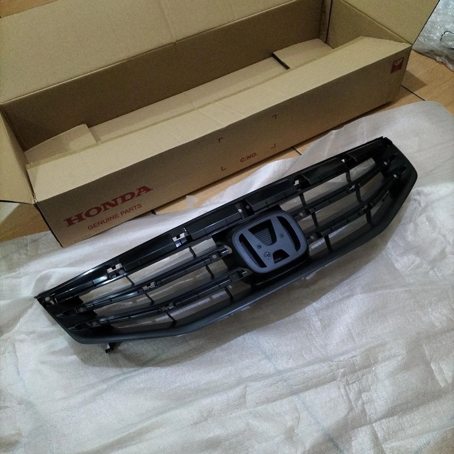BASE GRILL Depan ACCORD CP2 2011-2012 ORIGINAL